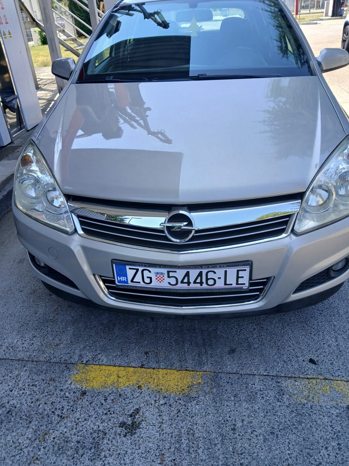 Opel Astra 1,4 TWINPORT HR VOZILO SAMO 167 TKM, fotografija 2