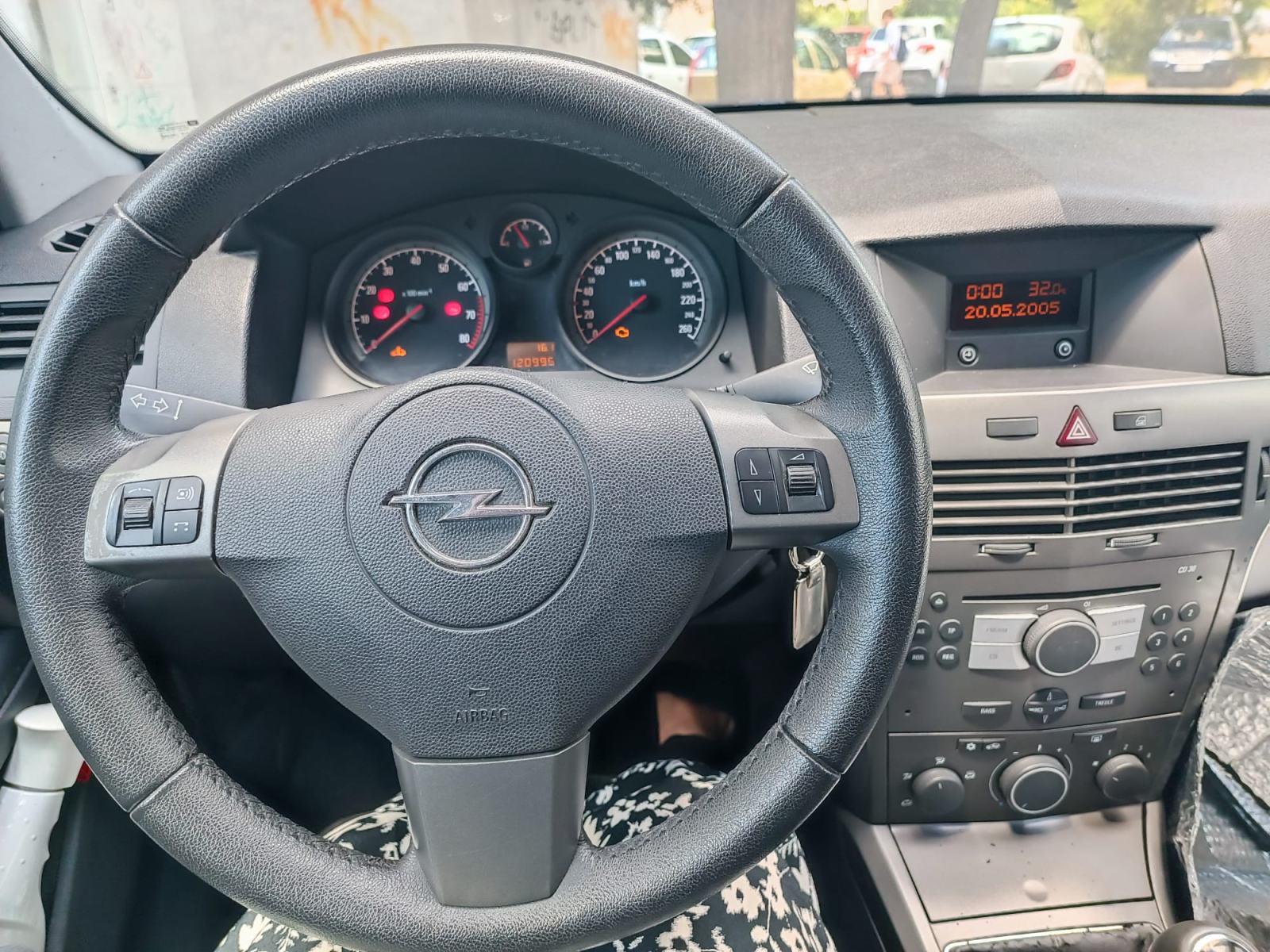 Opel Astra 1,4, fotografija 5