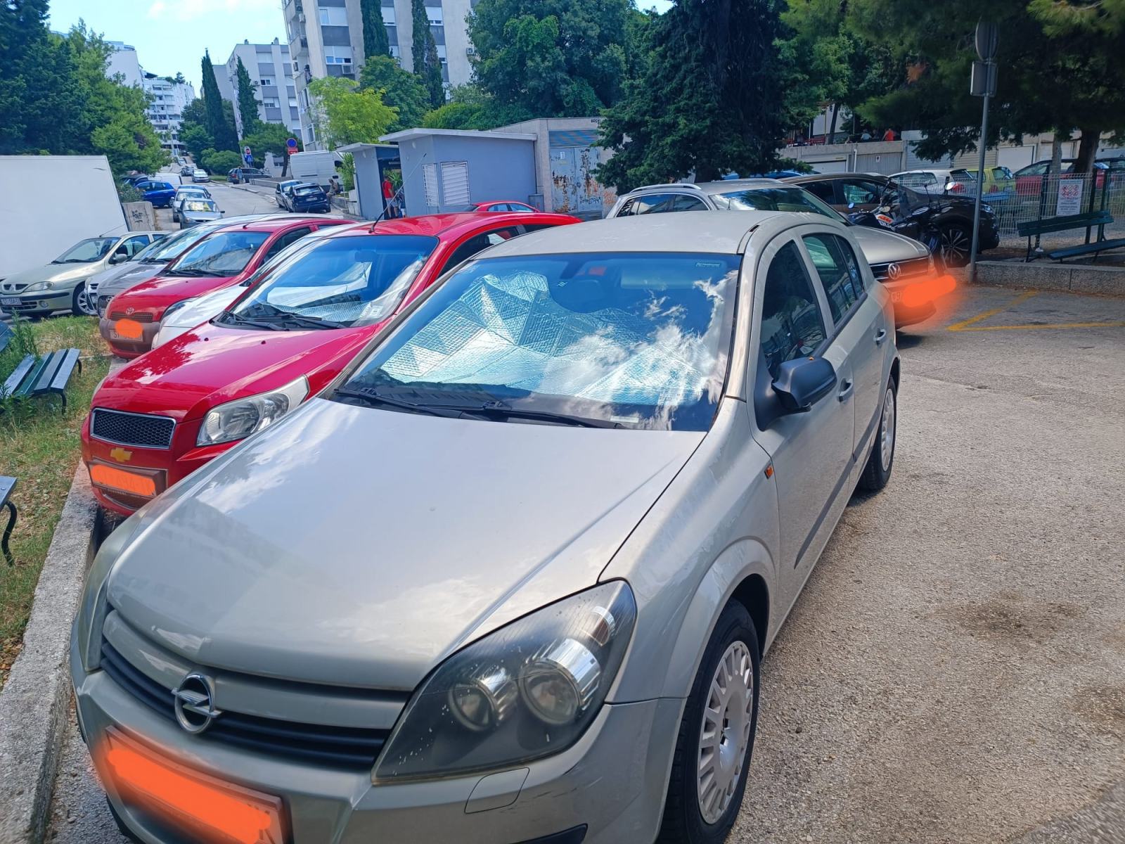 Opel Astra 1,4, fotografija 2