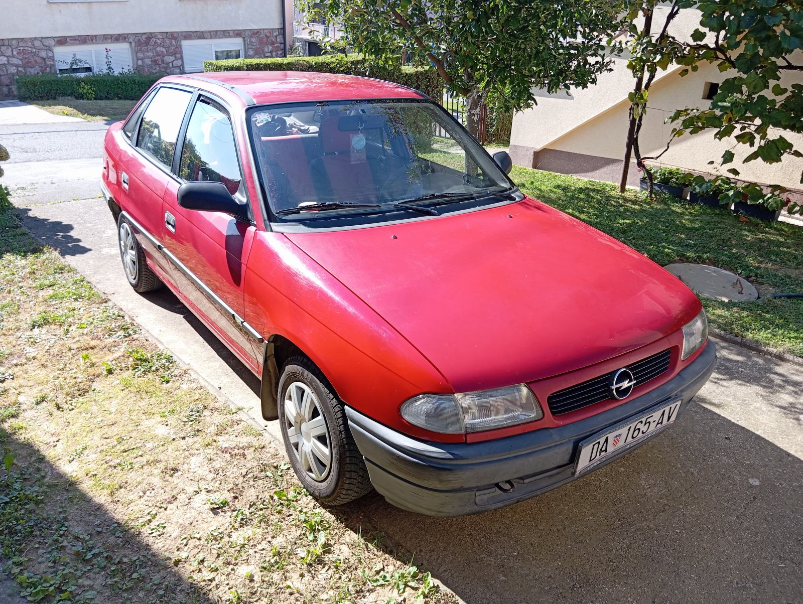 Opel Astra 1,4 i, pogled izvana - slika 3