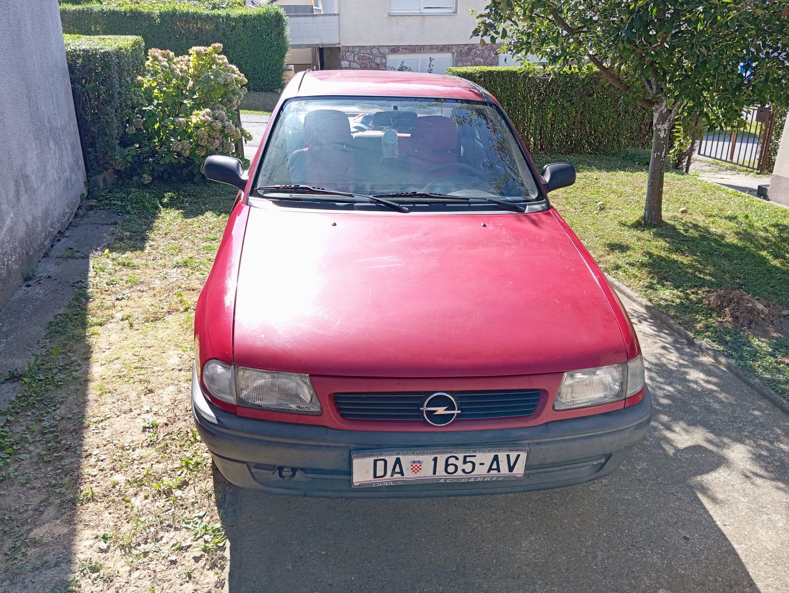 Opel Astra 1,4 i, pogled izvana - slika 5