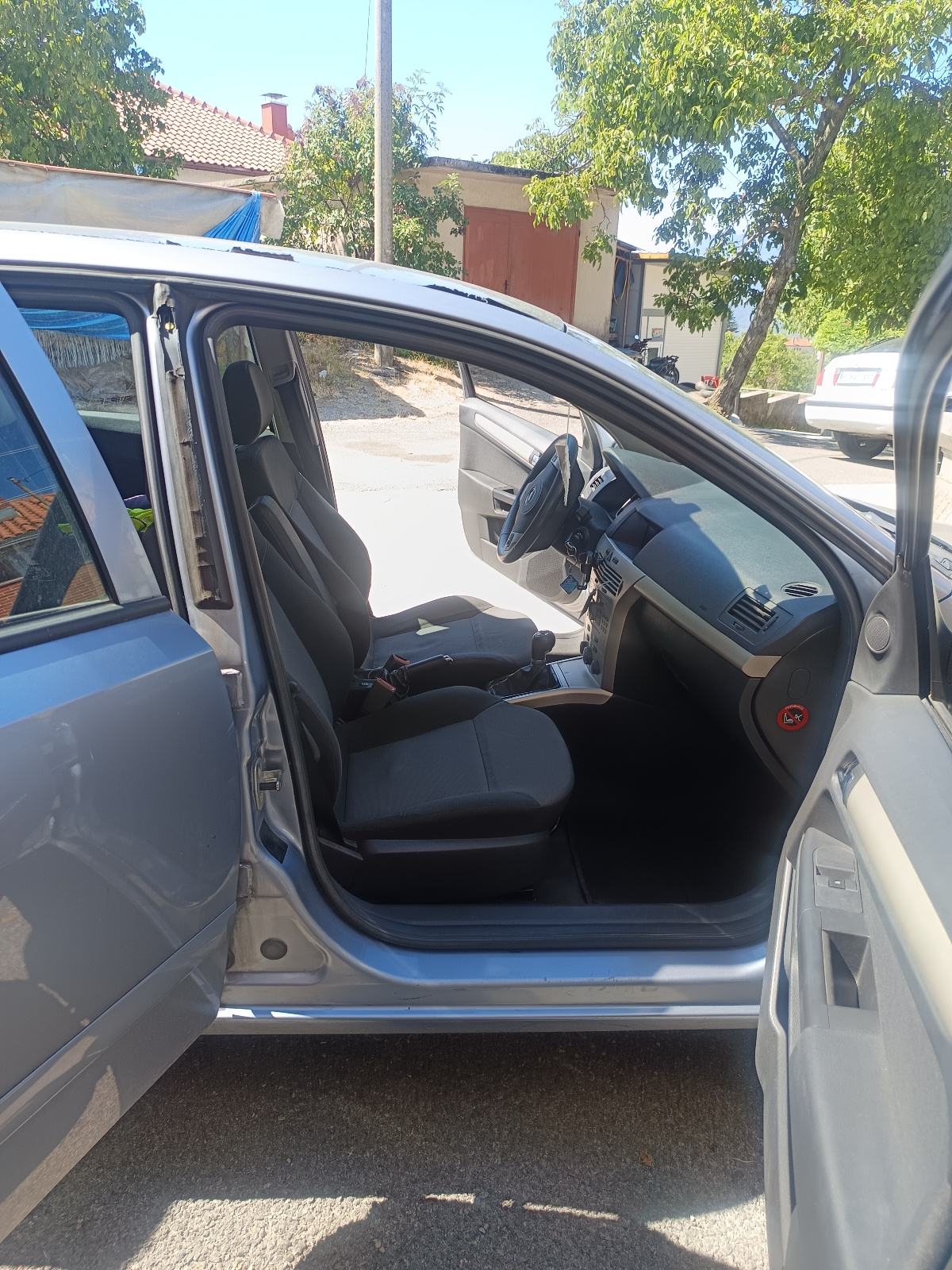 Opel Astra 1,4, fotografija 3