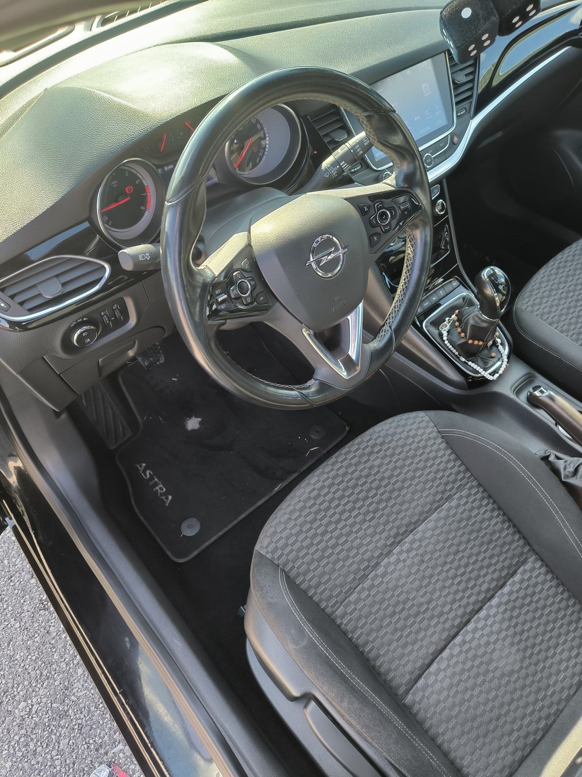 Opel Astra 1.4 T, fotografija 8