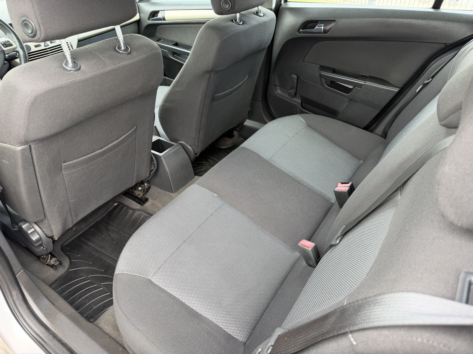 Opel Astra 1,4 - TOP STANJE - NOVE GUME - NOVO KVAČILO, fotografija 12