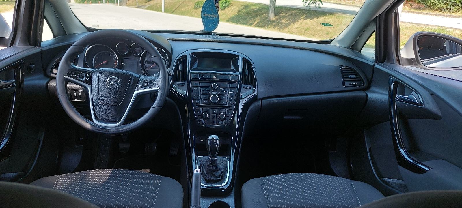 Opel Astra 1.4 turbo, fotografija 7