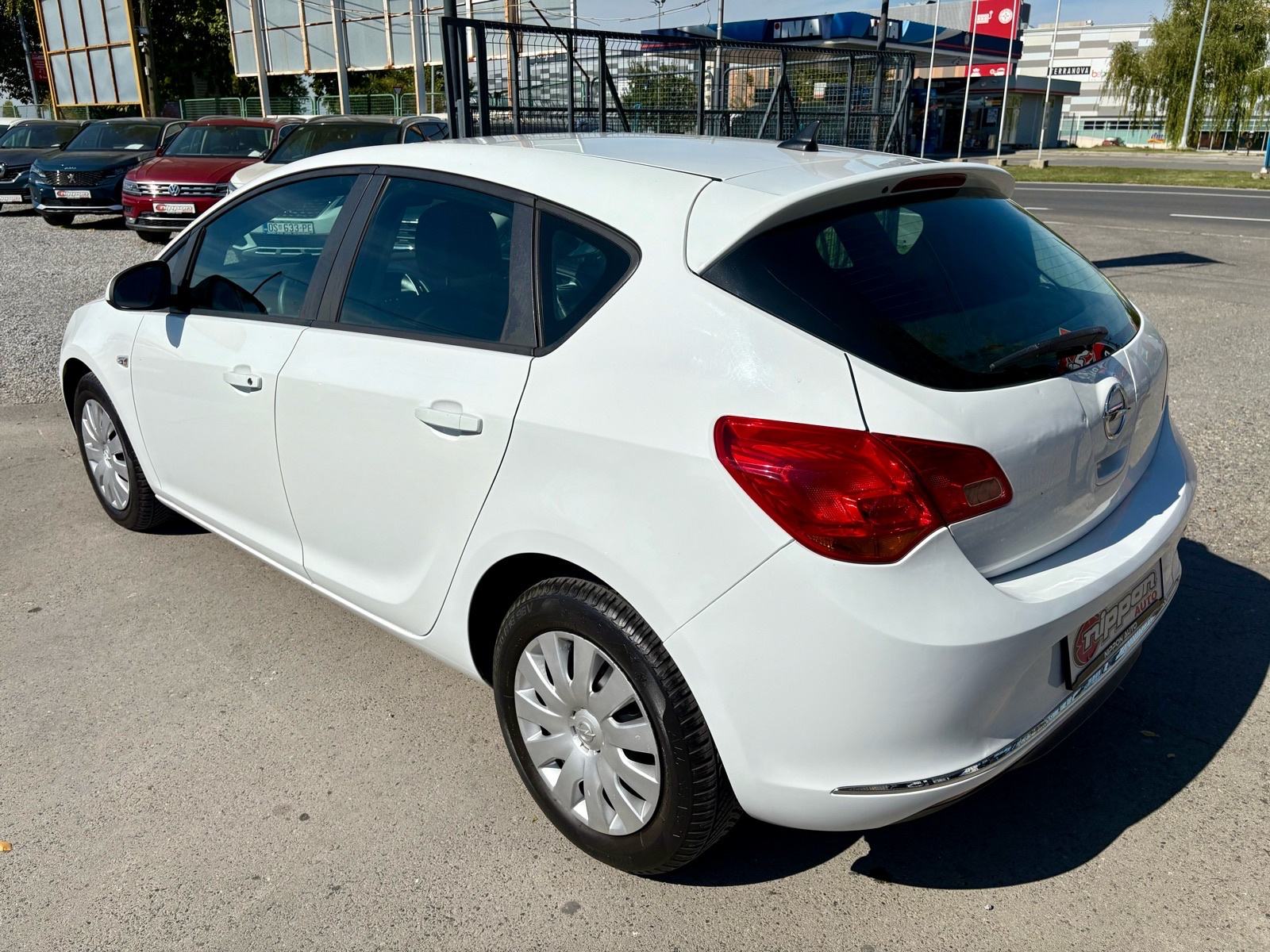 Opel Astra 1,4 PLIN KLIMA - VELIKI SERVIS - AUTOKREDIT, fotografija 4