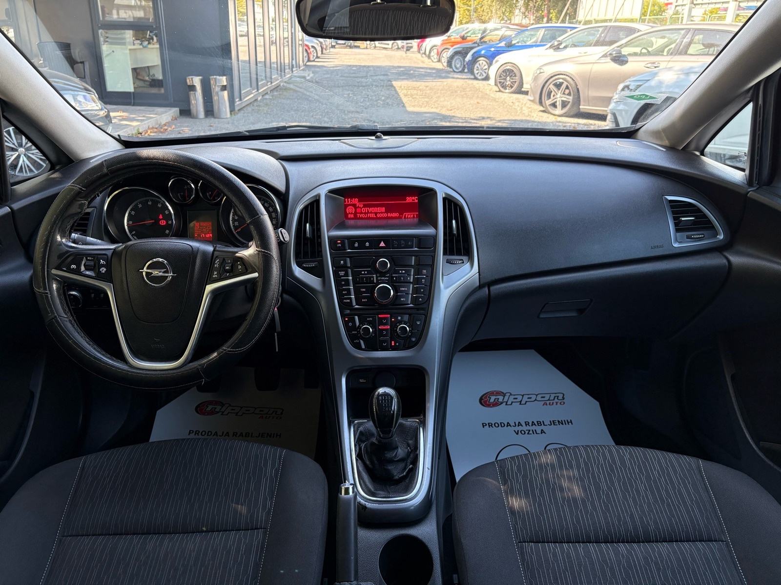 Opel Astra 1,4 PLIN KLIMA - VELIKI SERVIS - AUTOKREDIT, fotografija 12