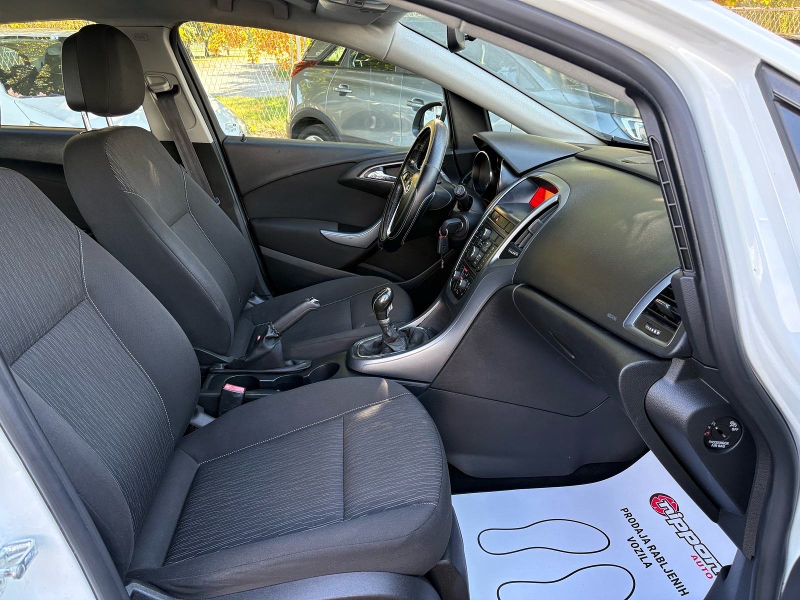 Opel Astra 1,4 PLIN KLIMA - VELIKI SERVIS - AUTOKREDIT, fotografija 18