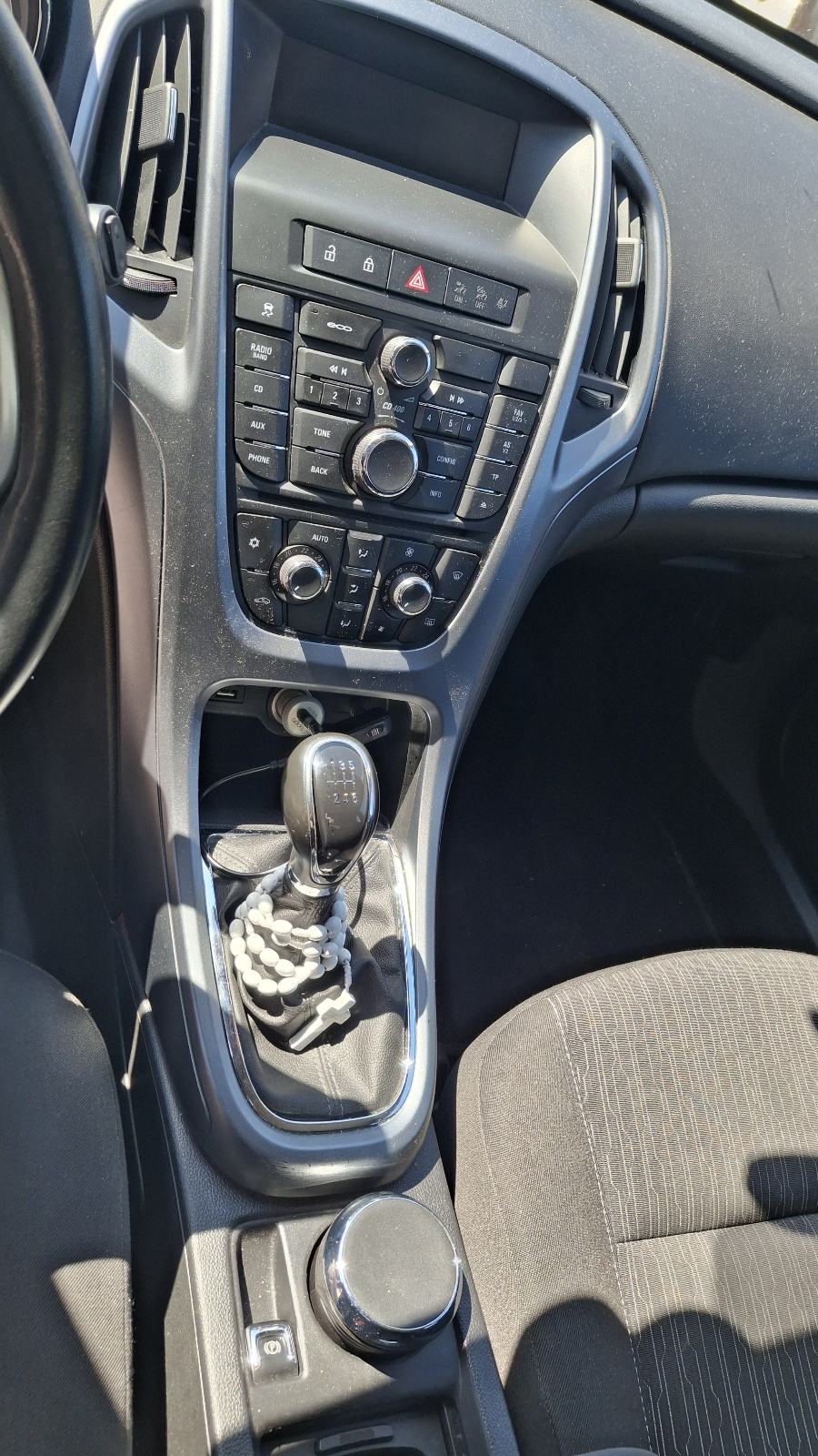 Opel Astra 1.4 turbo, fotografija 8