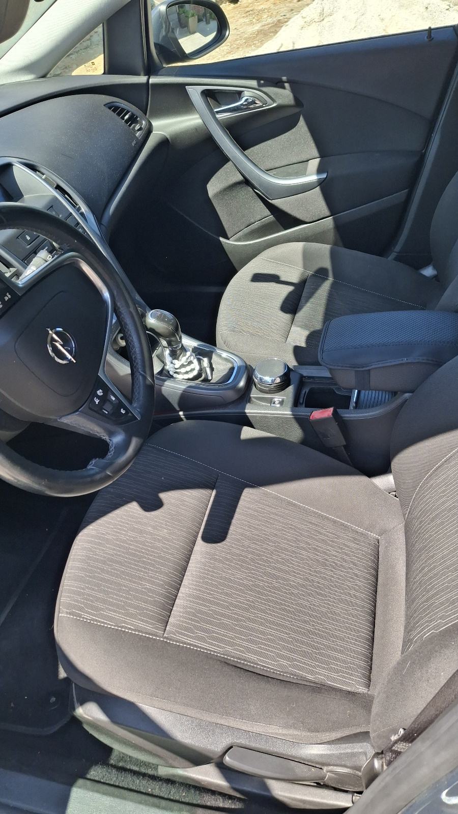 Opel Astra 1.4 turbo, fotografija 5