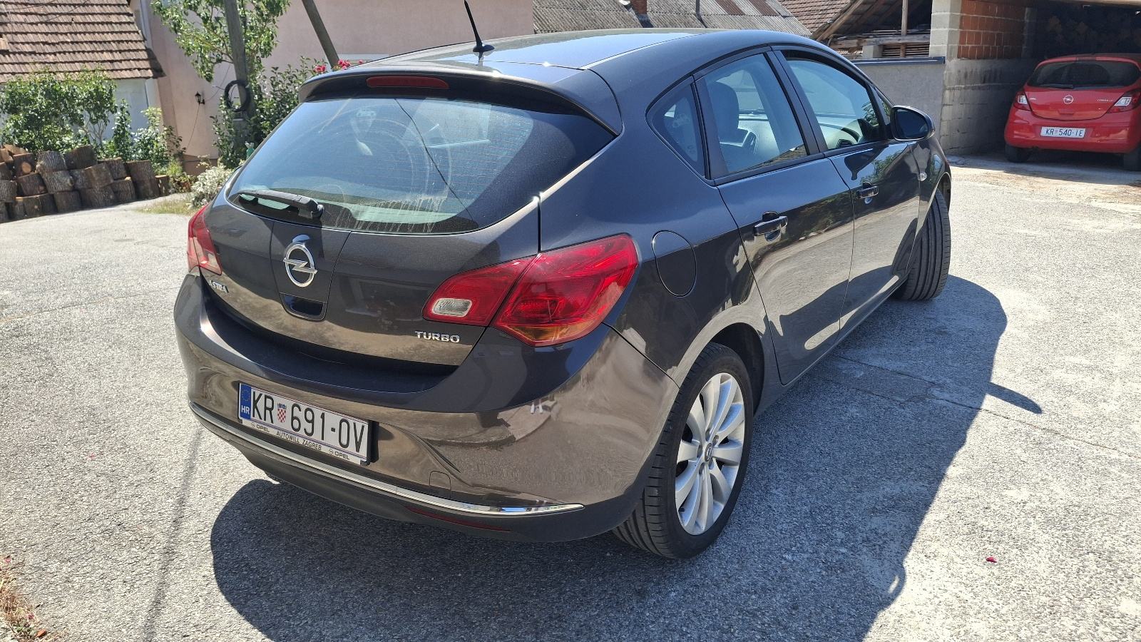 Opel Astra 1.4 turbo, fotografija 4