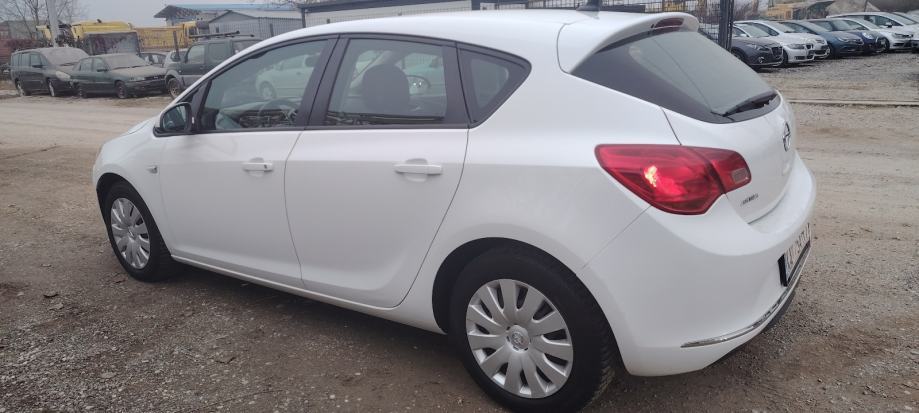Opel Astra 1,4TURBO LPG ATESTIRAN, fotografija 5