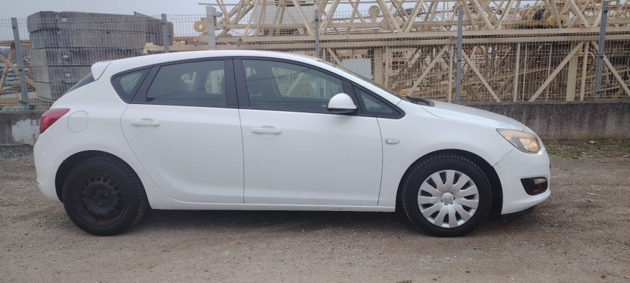 Opel Astra 1,4TURBO LPG ATESTIRAN, fotografija 6