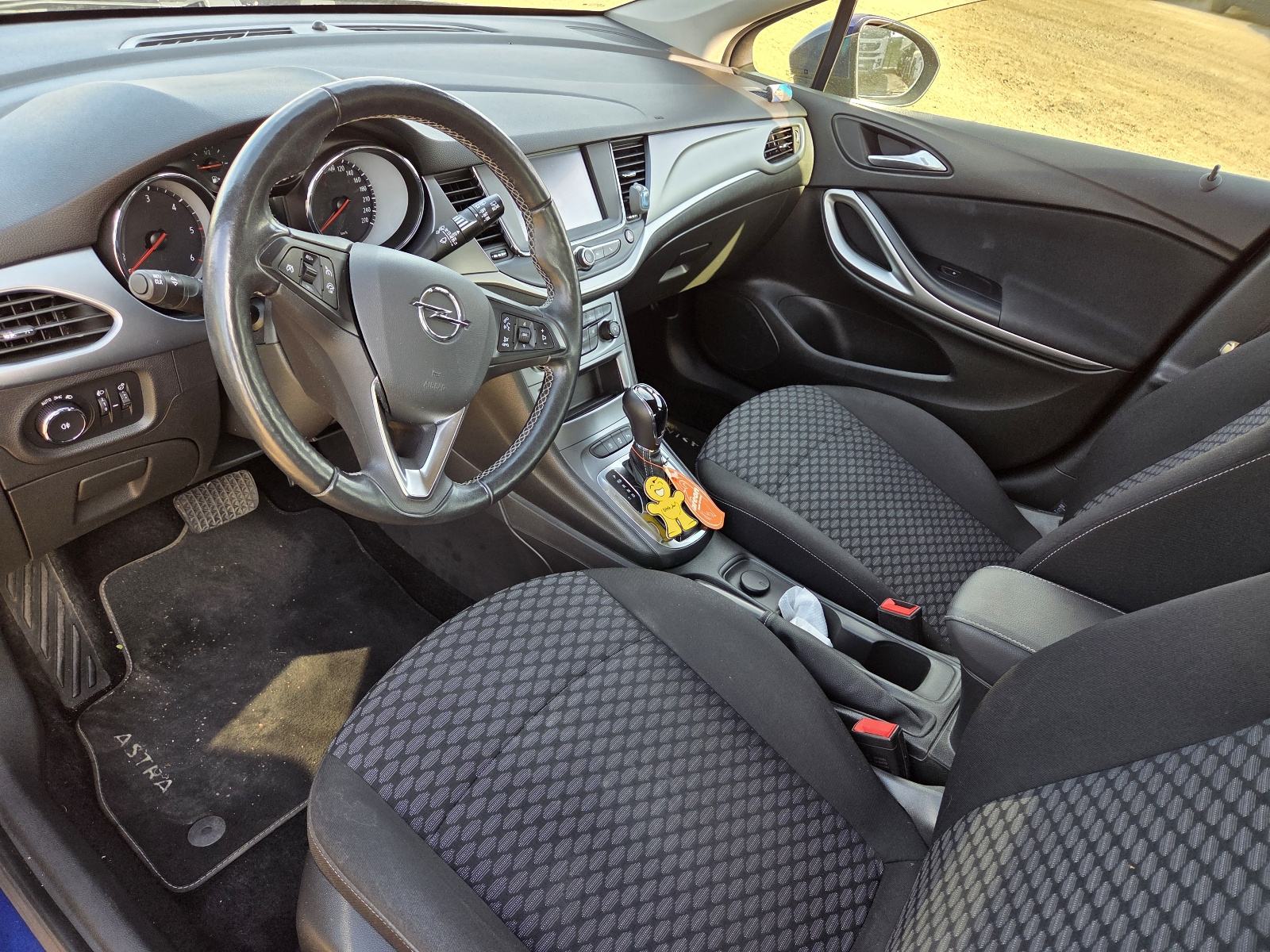 Opel Astra 1,5 CDTi automatik, fotografija 5