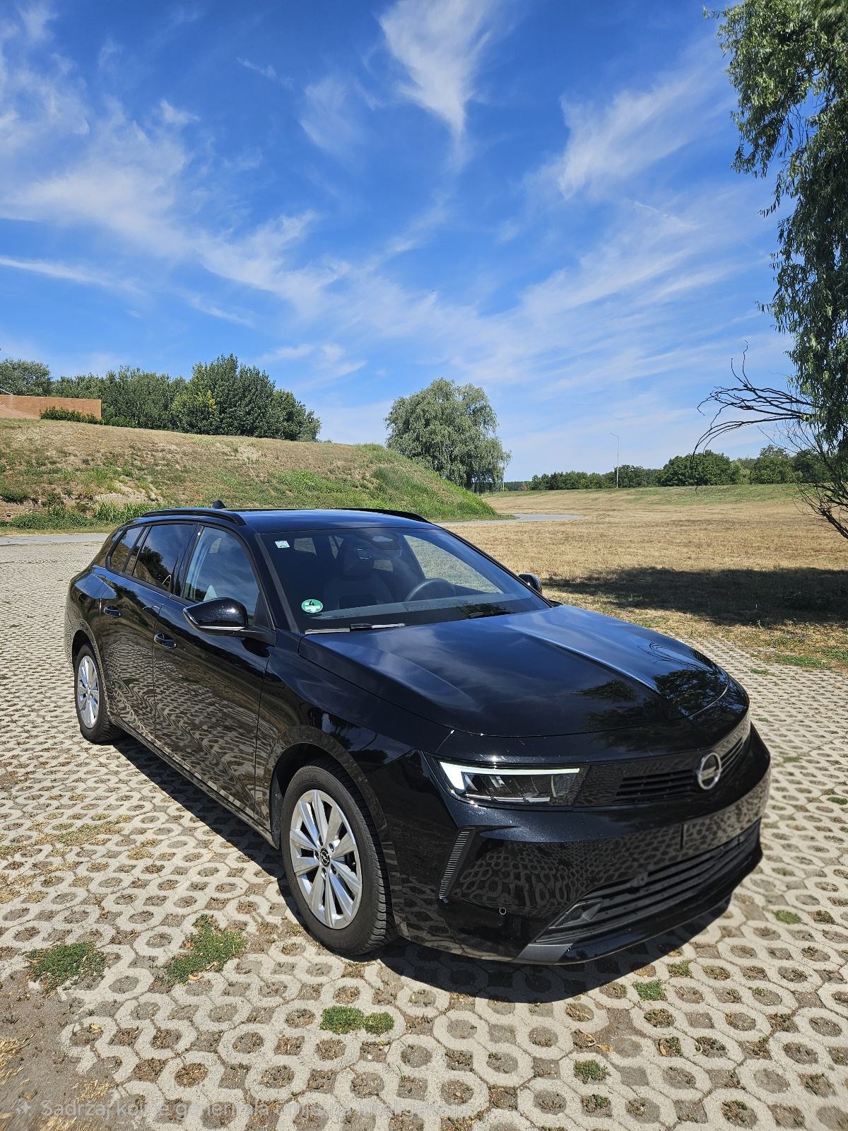 Opel Astra 1,5 D Sports Tourer, pogled izvana - slika 3