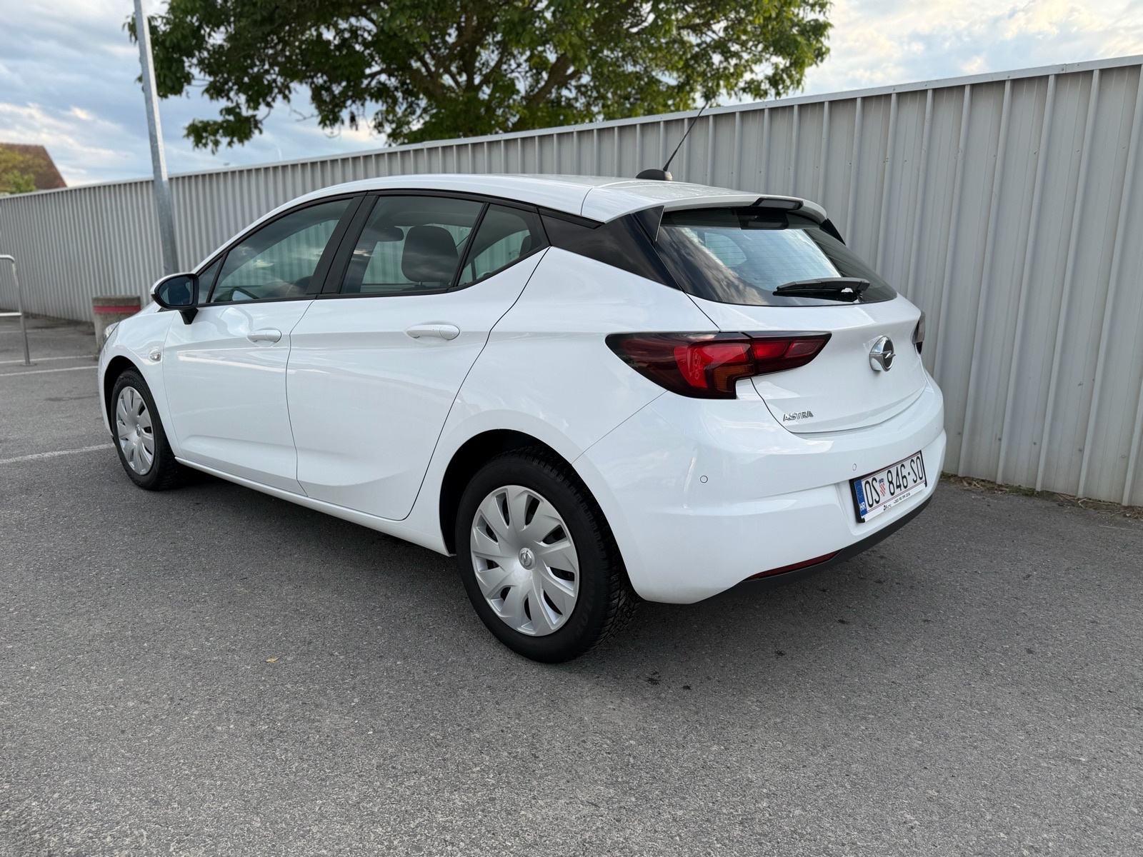 Opel Astra 1,5 D, fotografija 5