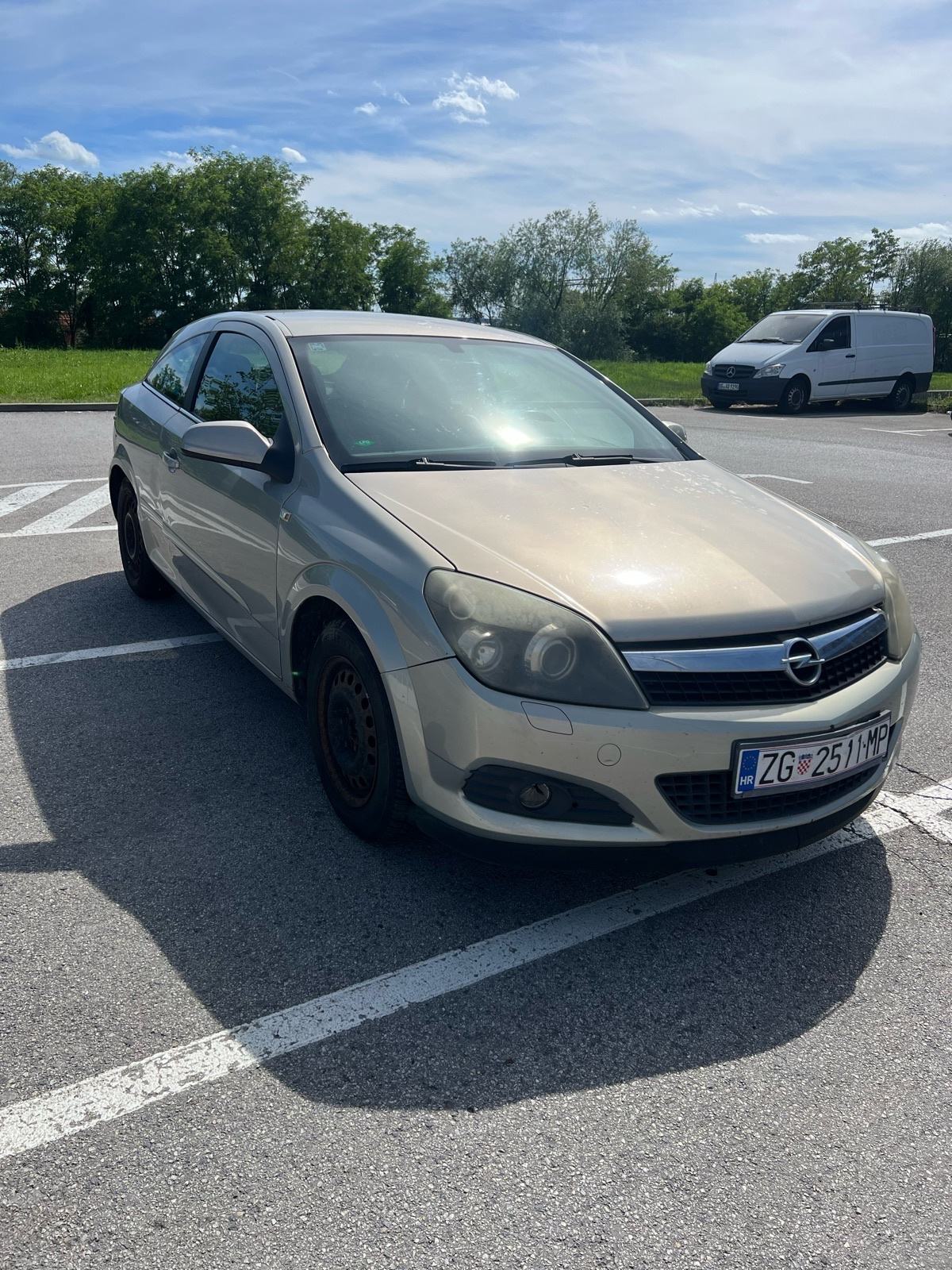 Opel Astra 1,6 16V Sport GTC 2007. Odlično stanje + ALU felge, pogled izvana - slika 4