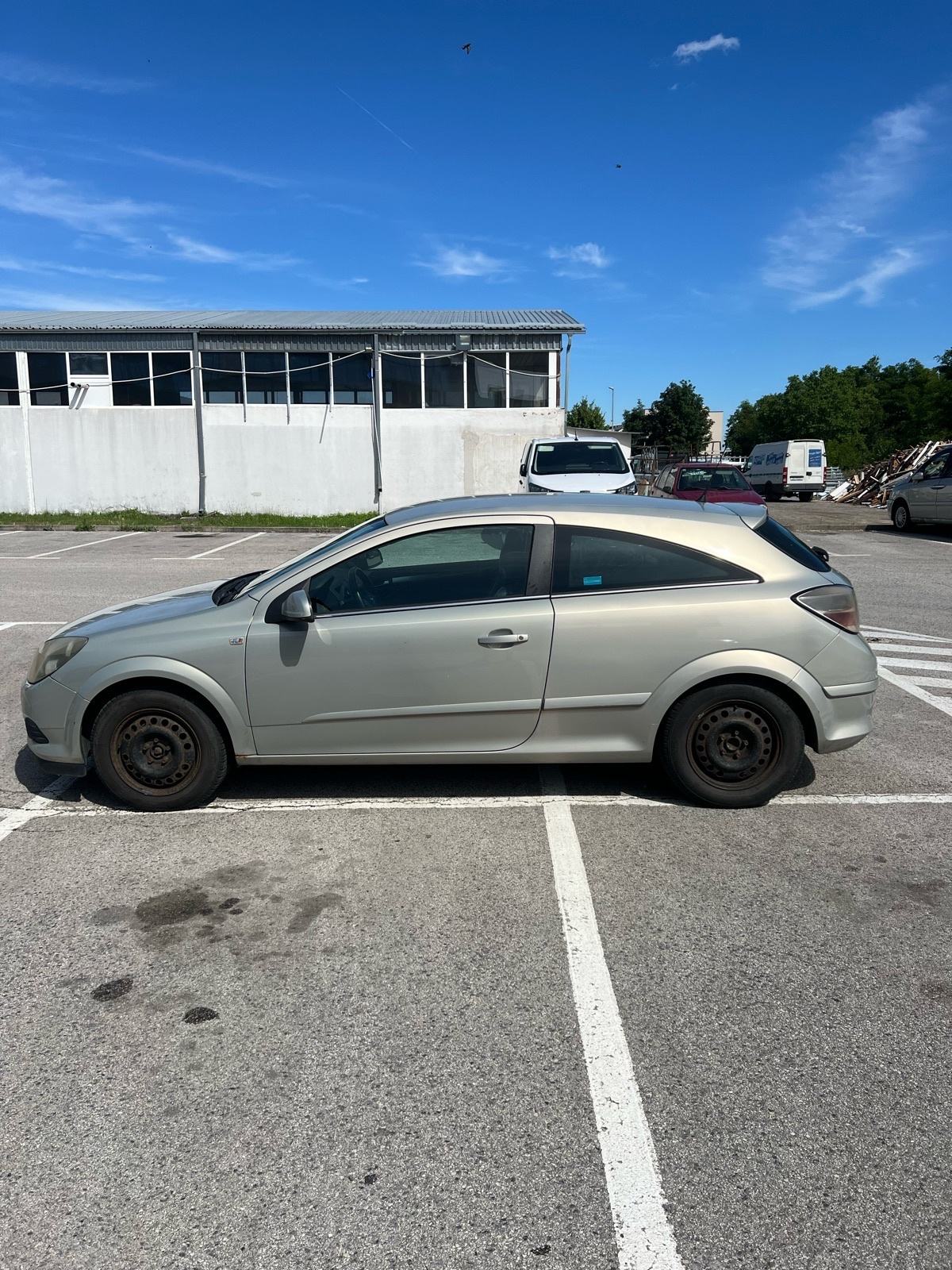 Opel Astra 1,6 16V Sport GTC 2007. Odlično stanje + ALU felge, fotografija 8