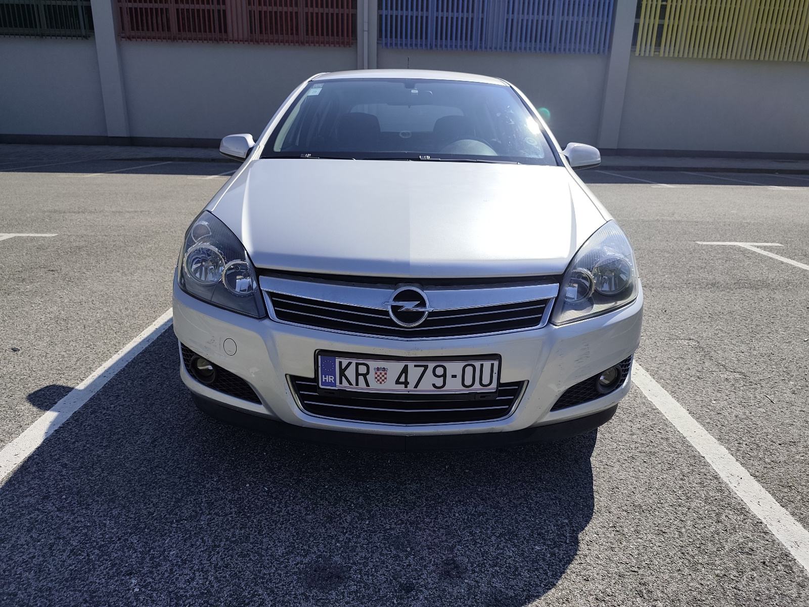 Opel Astra 1,6, 2012 god, 200 tkm, fotografija 2