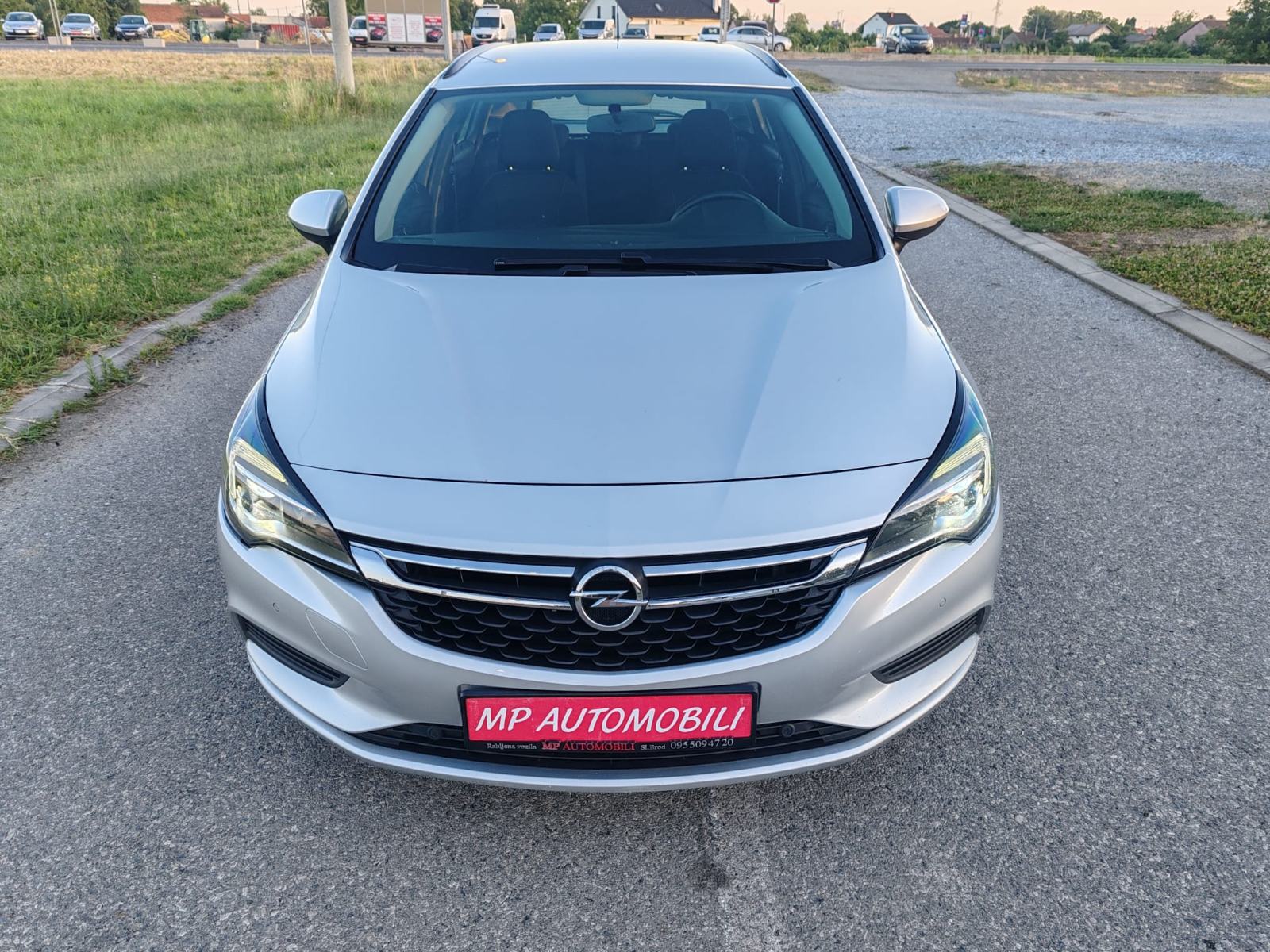 Opel Astra 1,6 CDTI-2017gd.md-MEDIA-reg.08/2027,xenon,senzori,KARTICE, fotografija 4