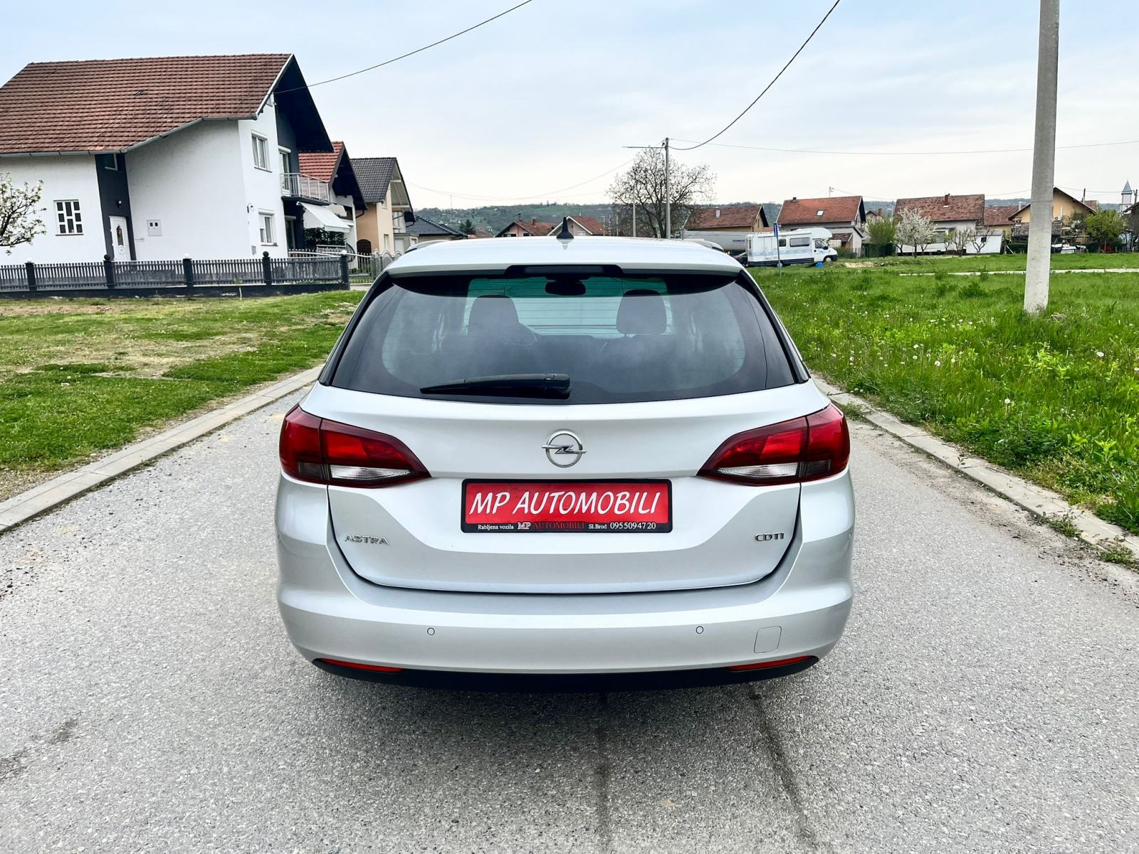 Opel Astra 1,6 CDTI-2017god.md-NAVIGACIJA-168tkm,xenon,senzori,KARTICE, fotografija 7