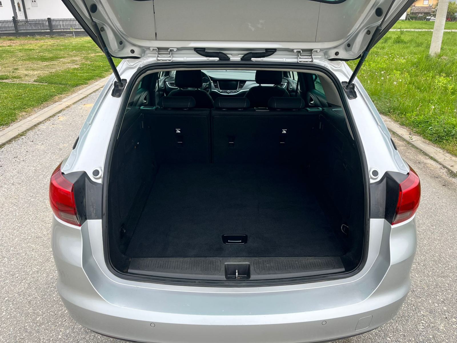 Opel Astra 1,6 CDTI-2017god.md-NAVIGACIJA-168tkm,xenon,senzori,KARTICE, fotografija 8