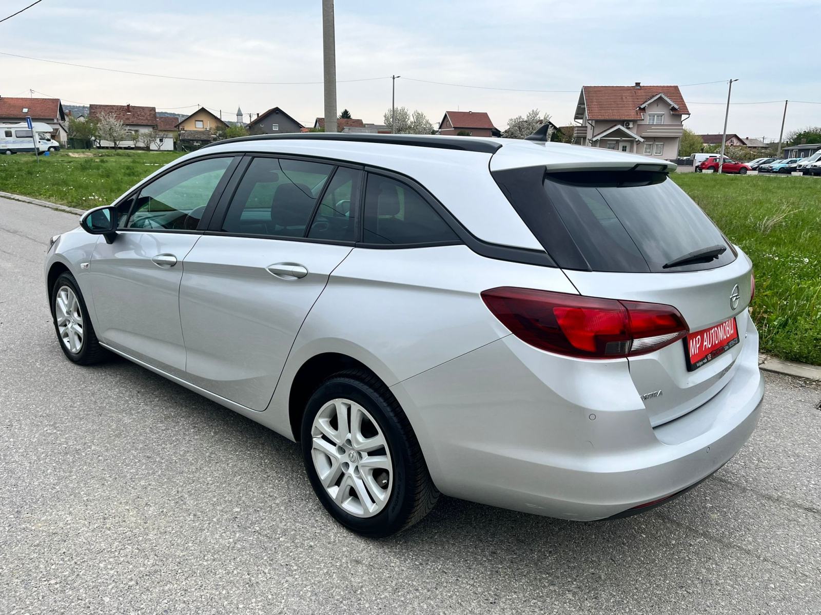Opel Astra 1,6 CDTI-2017god.md-NAVIGACIJA-168tkm,xenon,senzori,KARTICE, fotografija 9