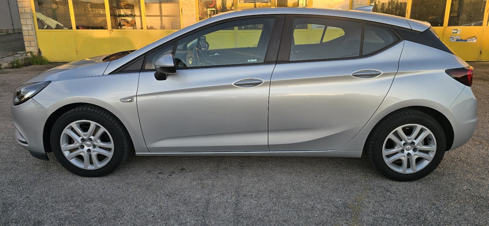 Opel Astra 1.6 CDTI, 2018.g, 81kw, 190tkm, NAVI, SENZORI..., fotografija 13