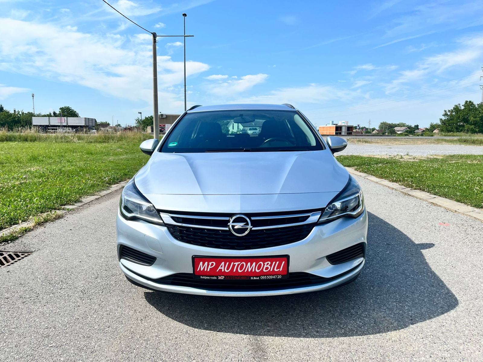 Opel Astra 1.6 CDTI-2020gd.md-NAVIGACIJA-xenon,136tkm,6brzina,KARTICE, fotografija 2