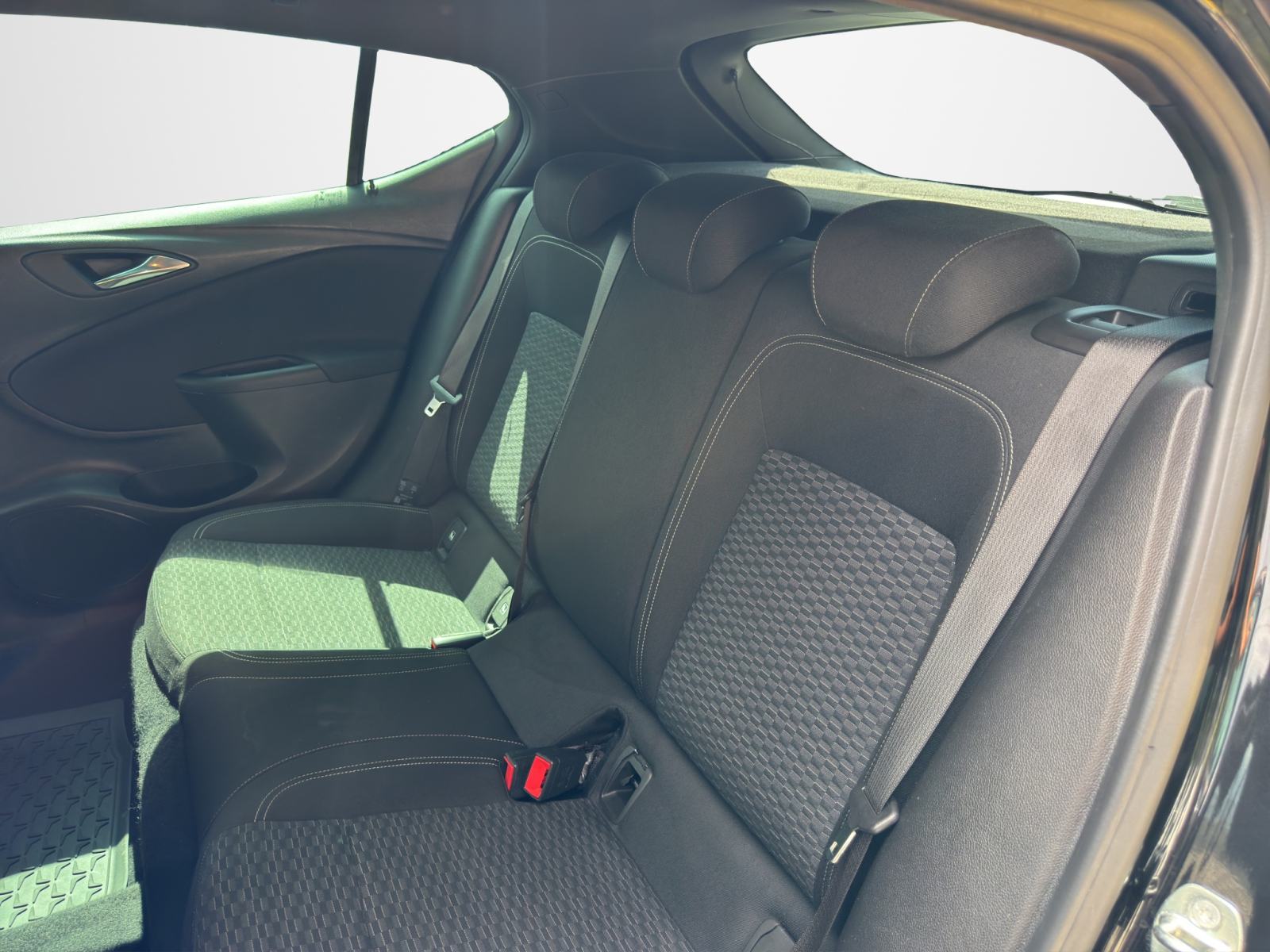 Opel Astra 1.6 CDTI Dynamic, fotografija 15