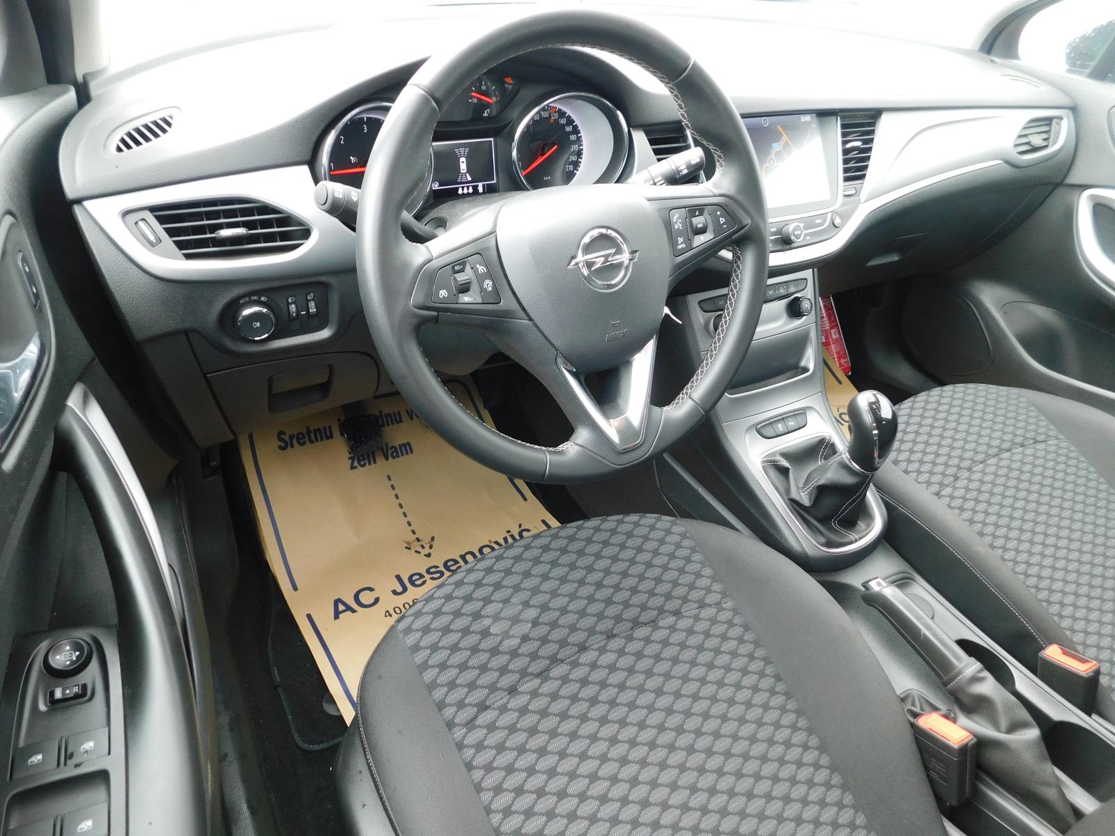 Opel Astra 1.6 CDTI Enjoy, fotografija 9