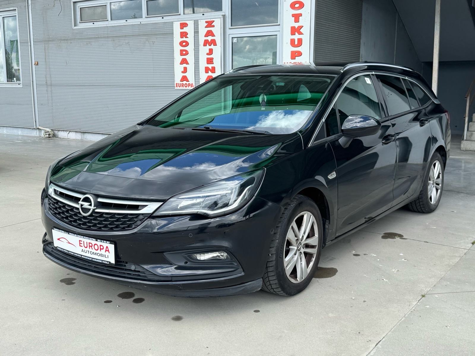 Opel Astra 1.6 CDTI full oprema radar xenon camera kuka VELIKI SERV!!, pogled izvana - slika 1