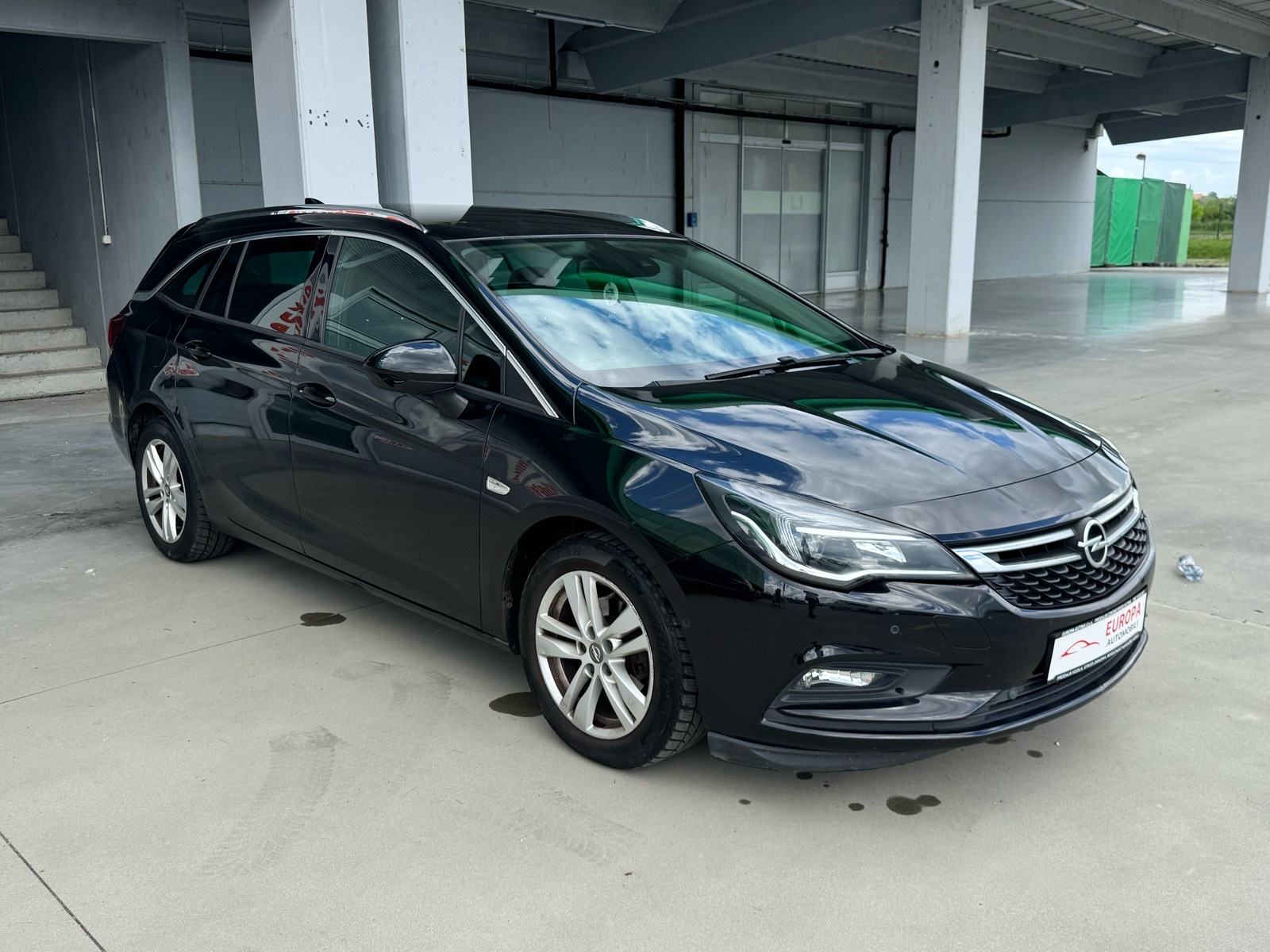 Opel Astra 1.6 CDTI full oprema radar xenon camera kuka VELIKI SERV!!, fotografija 8