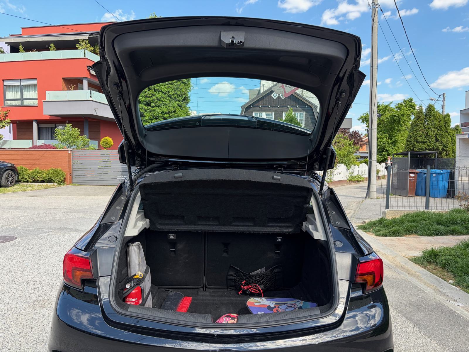 Opel Astra 1.6 CDTI, fotografija 5