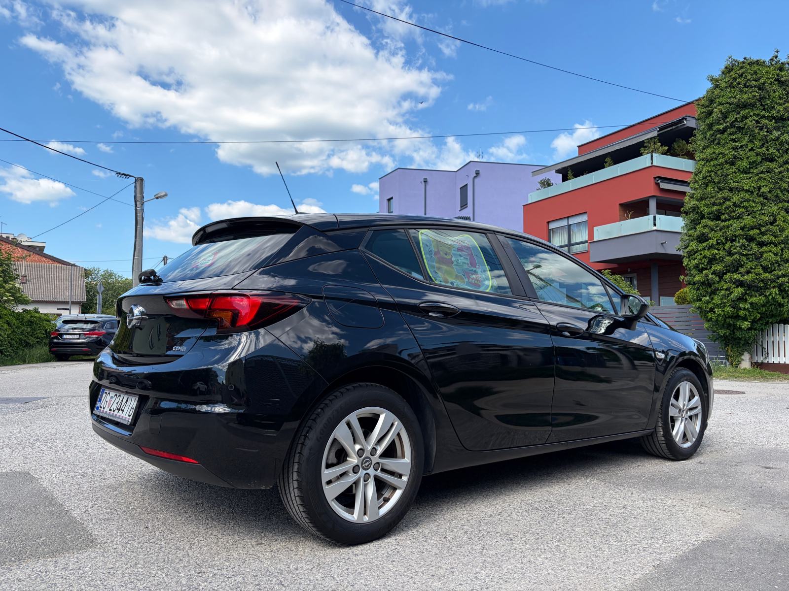 Opel Astra 1.6 CDTI, fotografija 7