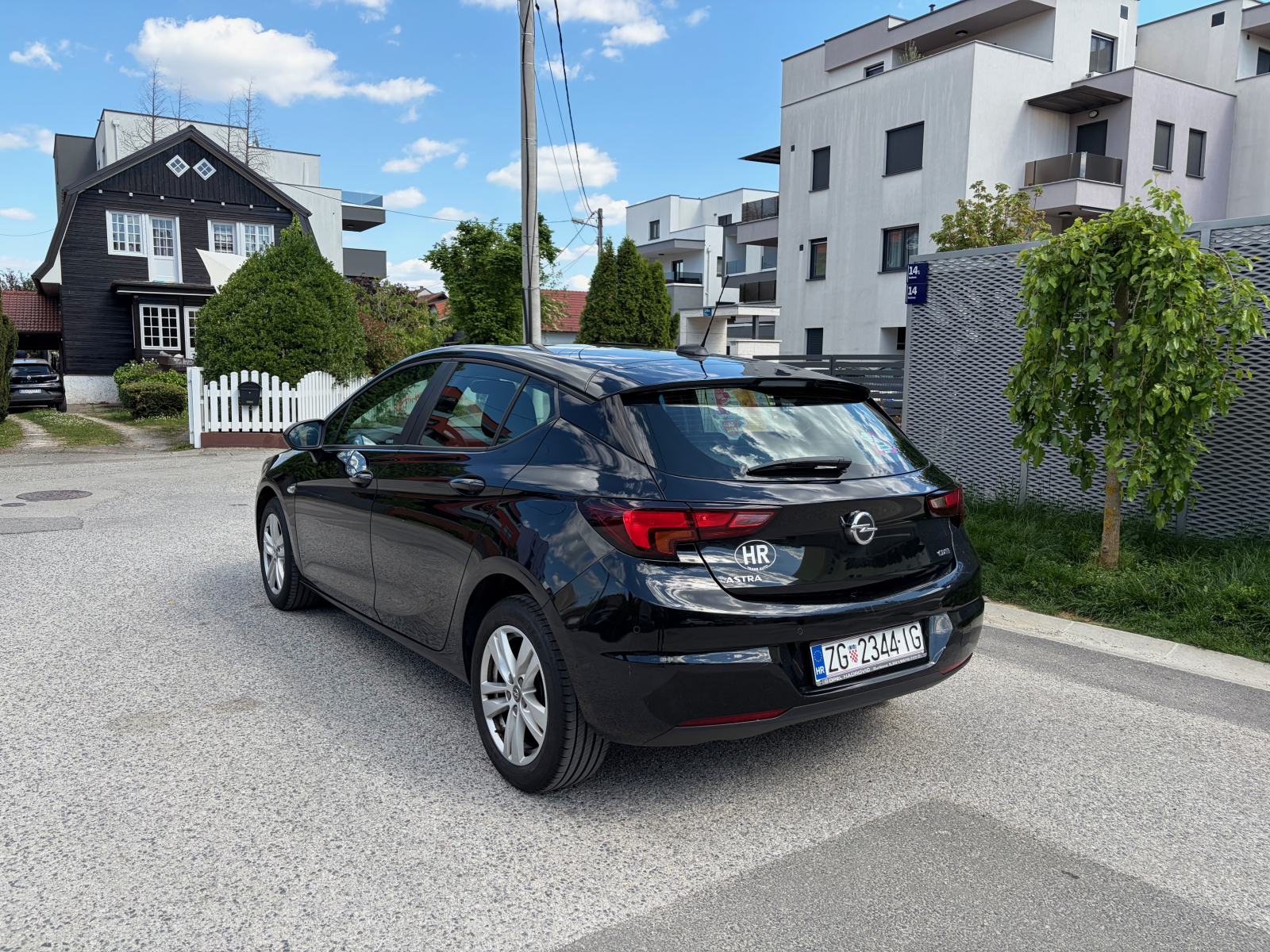 Opel Astra 1.6 CDTI, fotografija 9