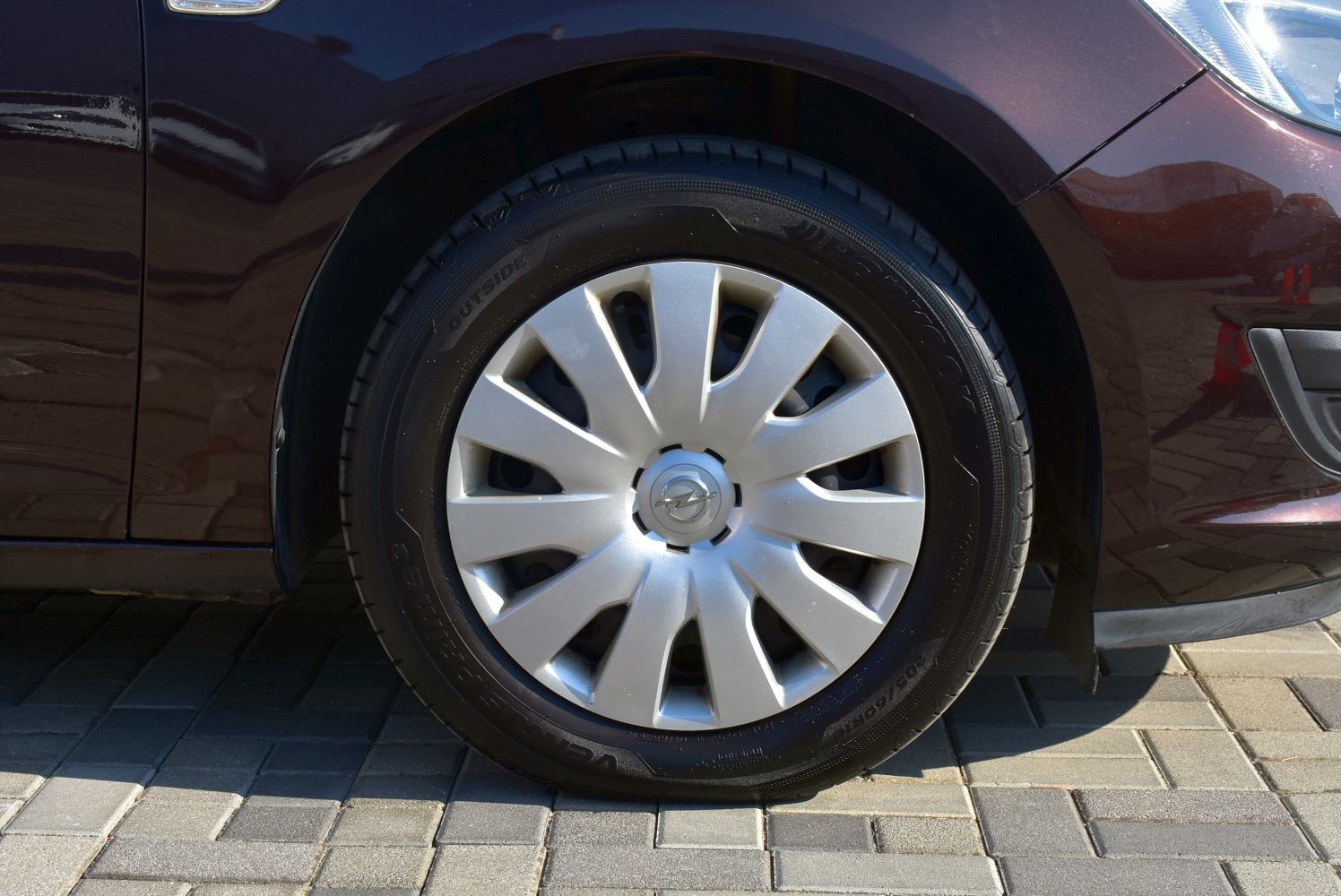 Opel Astra 1.6 CDTI *HR* SERVISNA, 2 SETA KOTAČA, JAMSTVO*, fotografija 9