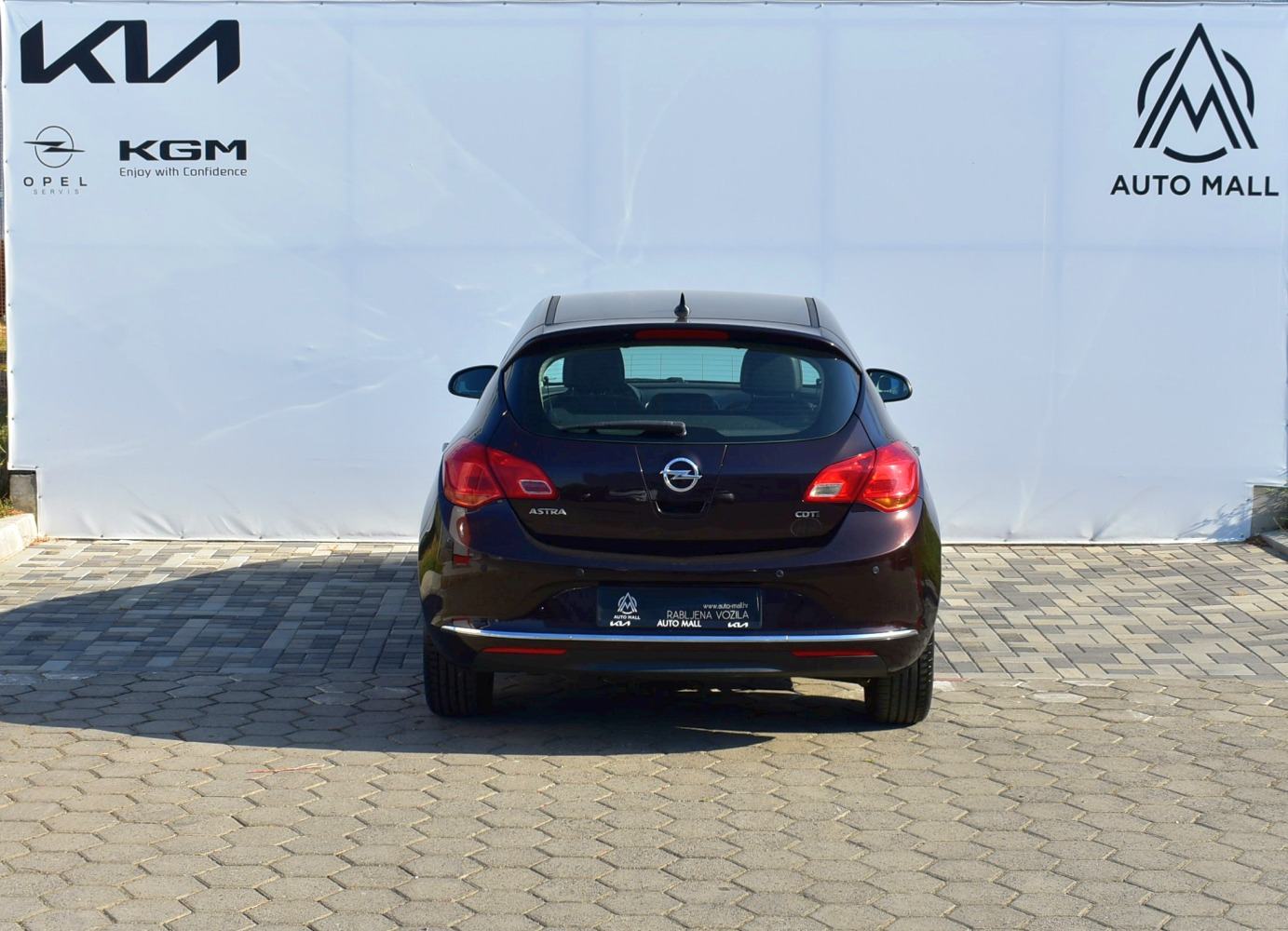 Opel Astra 1.6 CDTI *HR* SERVISNA, 2 SETA KOTAČA, JAMSTVO*, fotografija 8