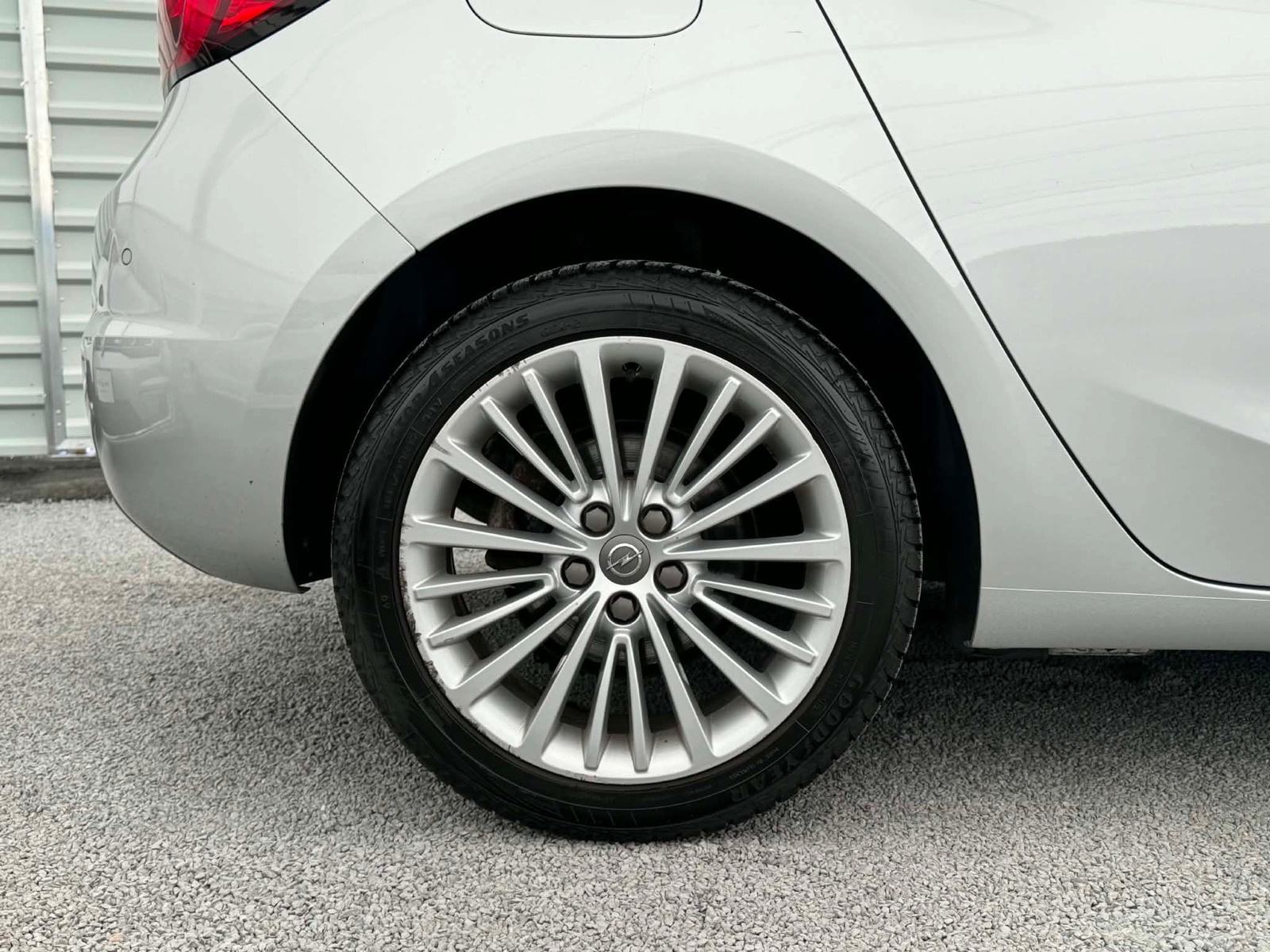 Opel Astra 1.6 CDTI - LED - NAVI - ALU - PDC - ODLIČNA..., fotografija 7