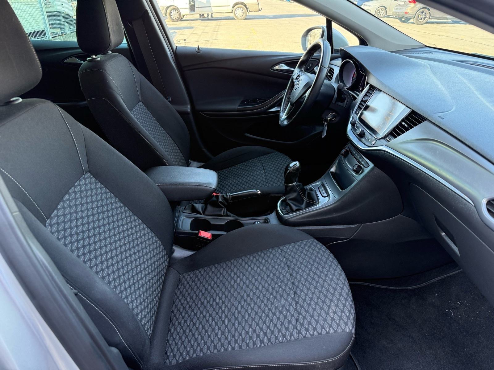 Opel Astra 1.6 CDTI NAVI, KLIMA, PDV, 6 BRZINA, REG:05/2027, LEASING, fotografija 19