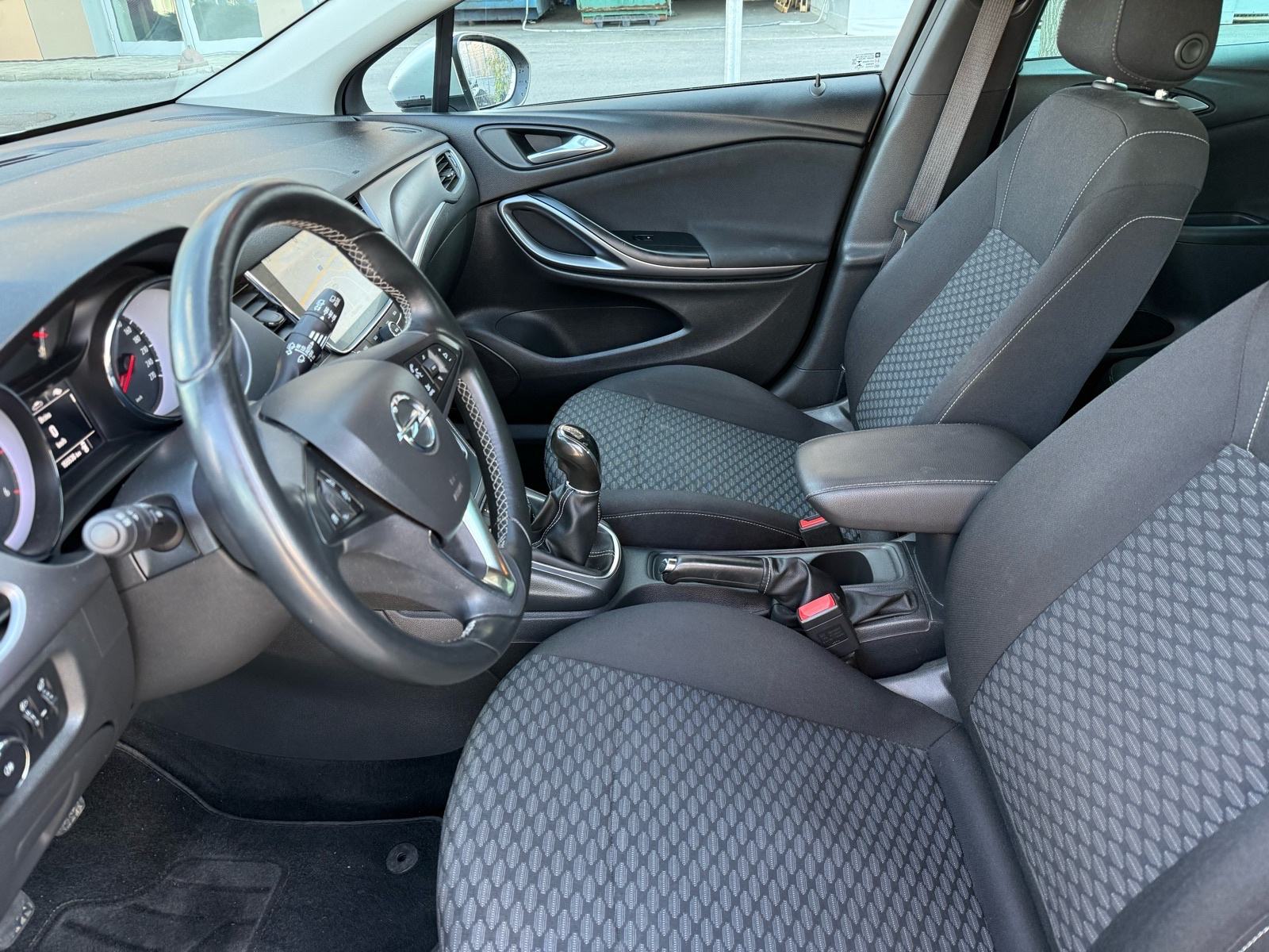 Opel Astra 1.6 CDTI NAVI, KLIMA, PDV, 6 BRZINA, REG:05/2027, LEASING, fotografija 10