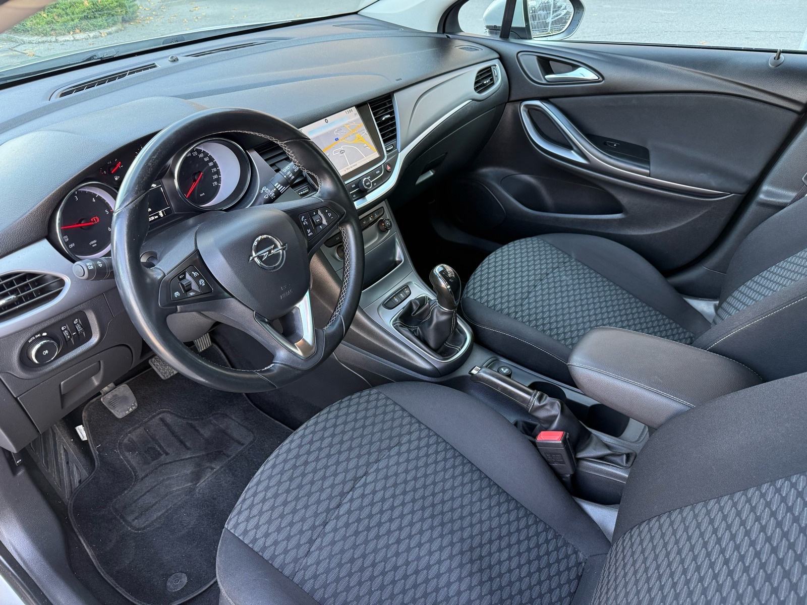 Opel Astra 1.6 CDTI NAVI, KLIMA, PDV, 6 BRZINA, REG:05/2027, LEASING, fotografija 11