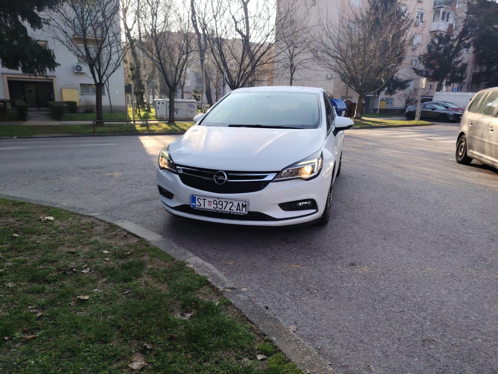 Opel Astra 1.6 CDTI+Promijenjen lanac+Napravljen servis+Bez ulaganja, fotografija 2