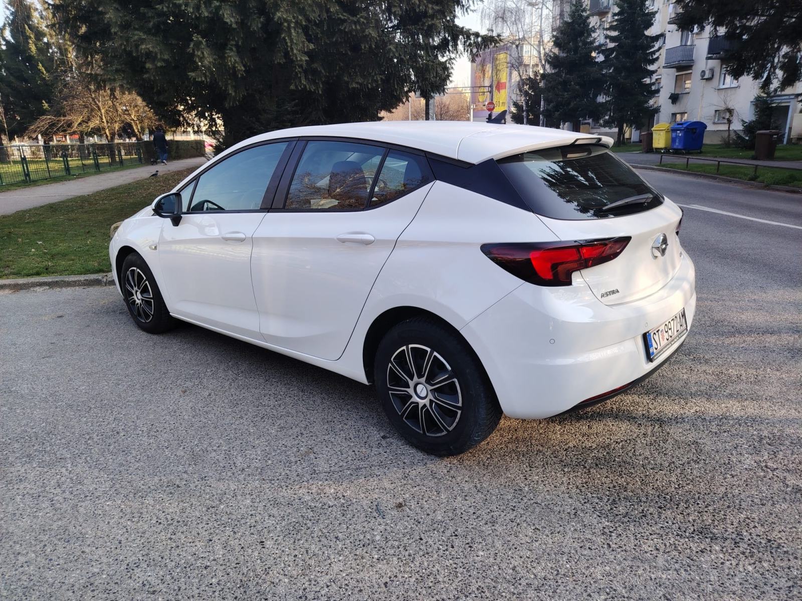 Opel Astra 1.6 CDTI+Promijenjen lanac+Napravljen servis+Bez ulaganja, fotografija 13