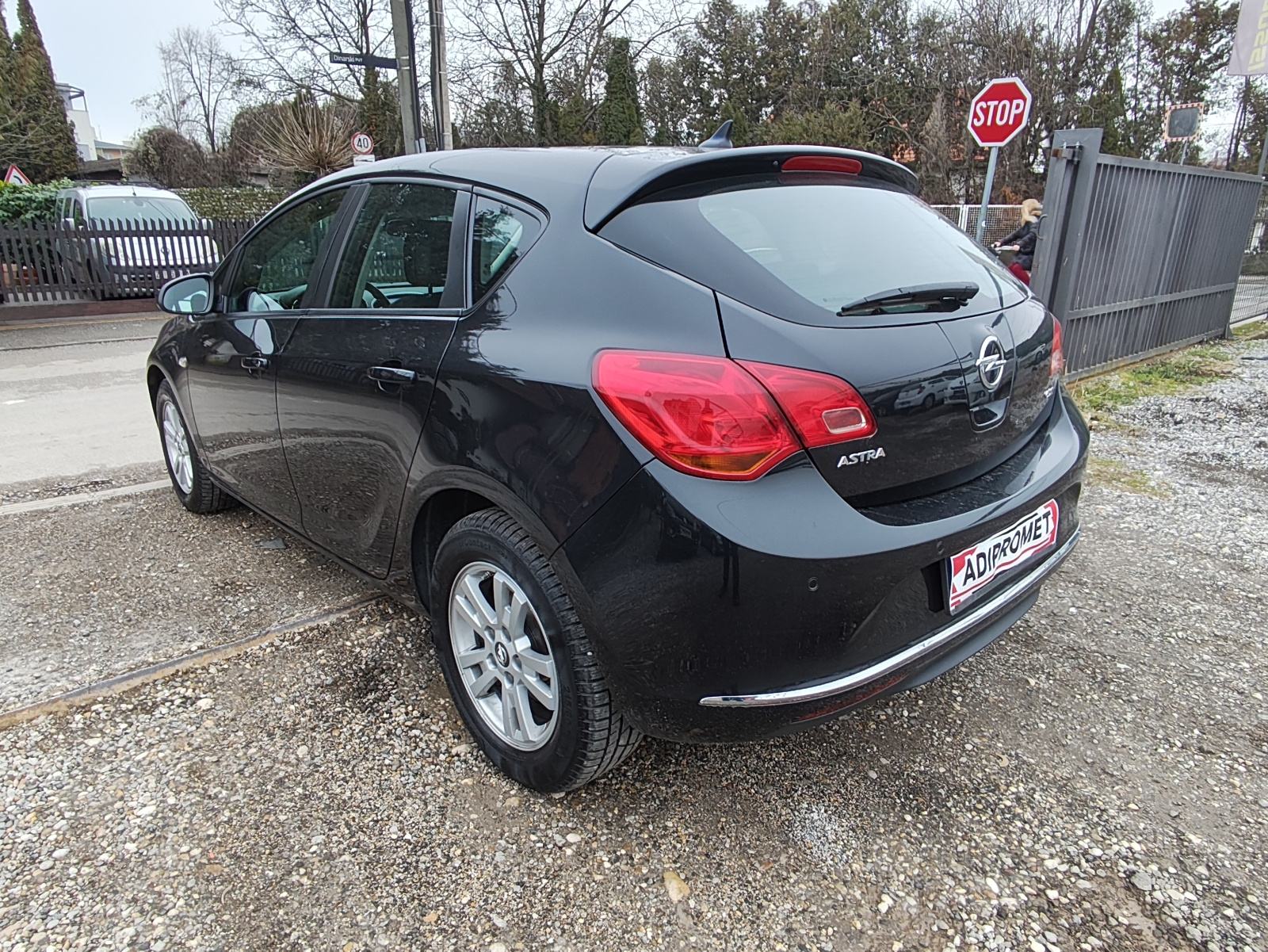Opel Astra 1.6 CDTI // REG 1 GOD // TOP STANJE // ALU // KLIMA //, fotografija 7