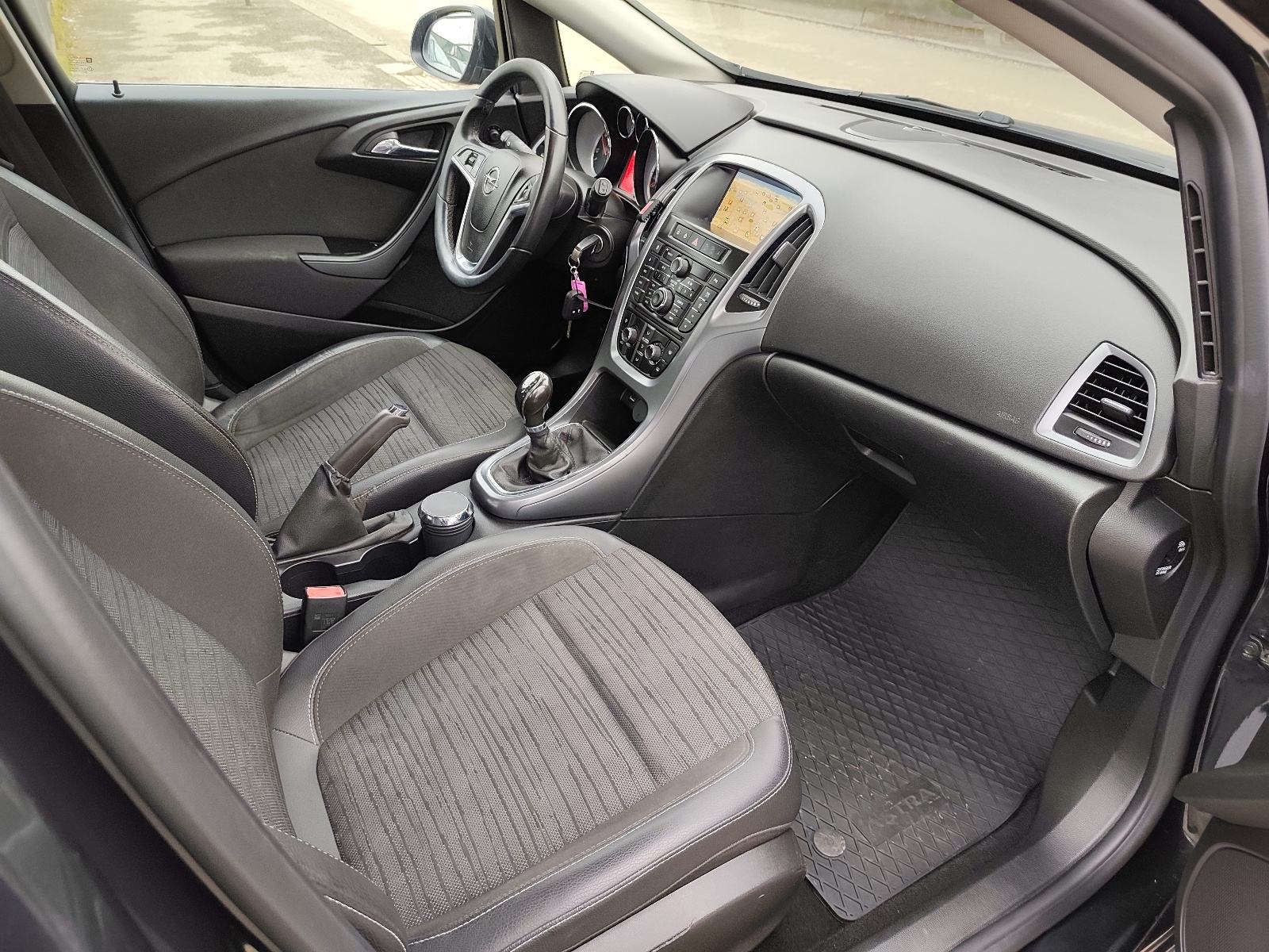 Opel Astra 1.6 CDTI // REG 1 GOD // TOP STANJE // ALU // KLIMA //, fotografija 12