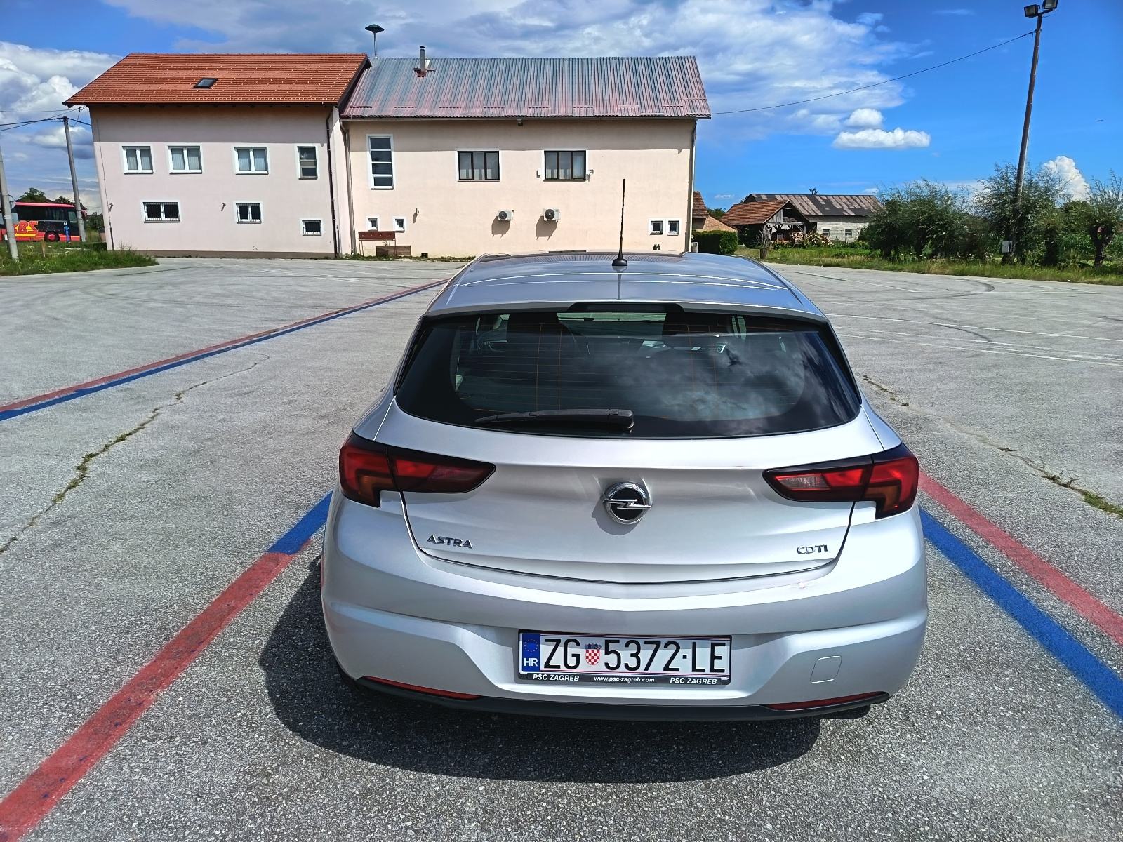 Opel Astra 1.6 Cdti reg 3/2027 servisna knjižica psc nije uvoz, fotografija 4