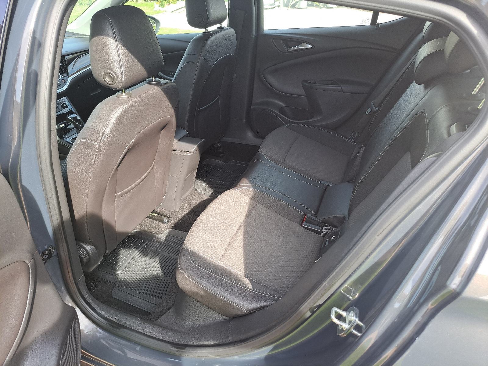 Opel Astra 1.6 CDTI, fotografija 11