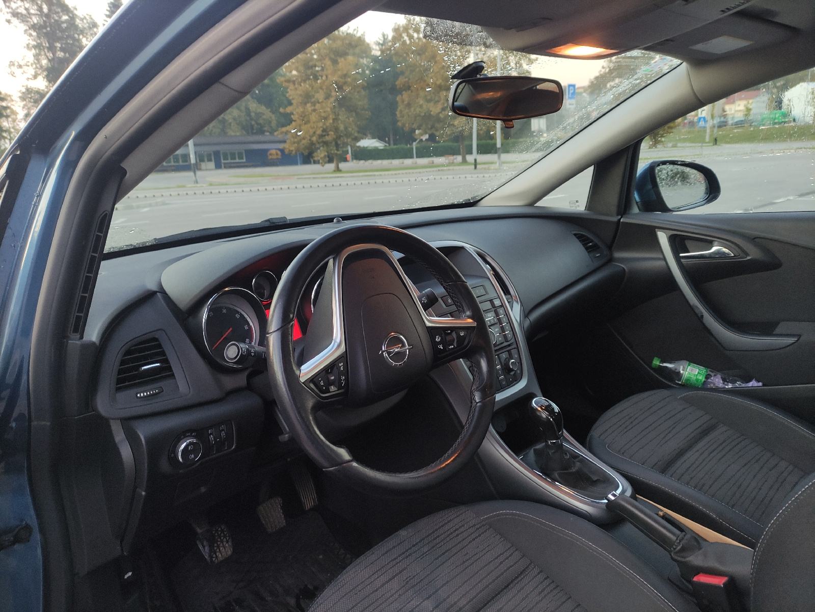 Opel Astra 1.6 CDTI HR RAČUN SERVISNA DRUGI VLASNIK, fotografija 7