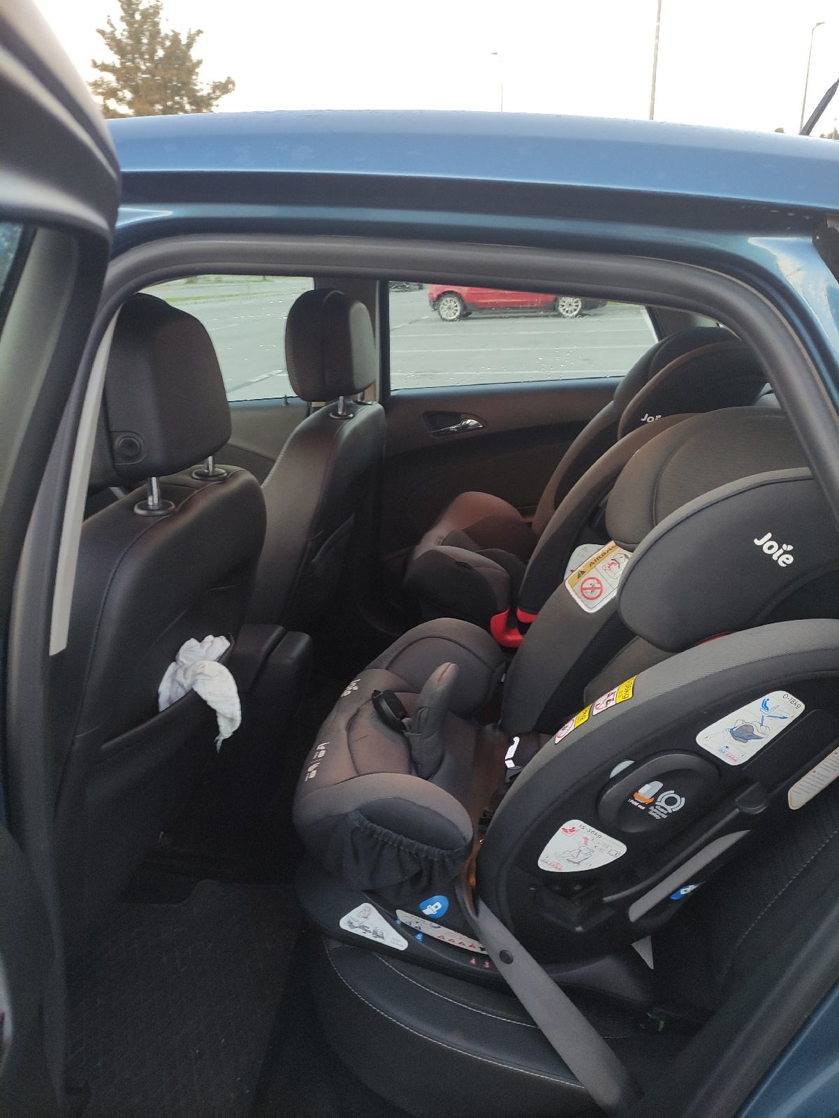 Opel Astra 1.6 CDTI HR RAČUN SERVISNA DRUGI VLASNIK, fotografija 9
